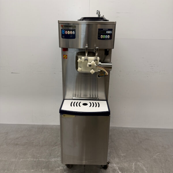Stainless steel Nissei NA3331 Soft ice cream machine with milkshake function 400V Catering