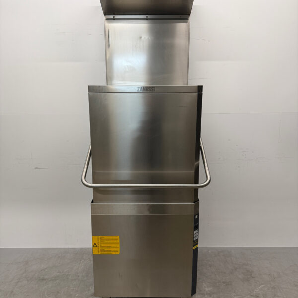 Stainless steel Zanussi Sliding dishwasher with Heat Recovery and drain pump 400V Catering