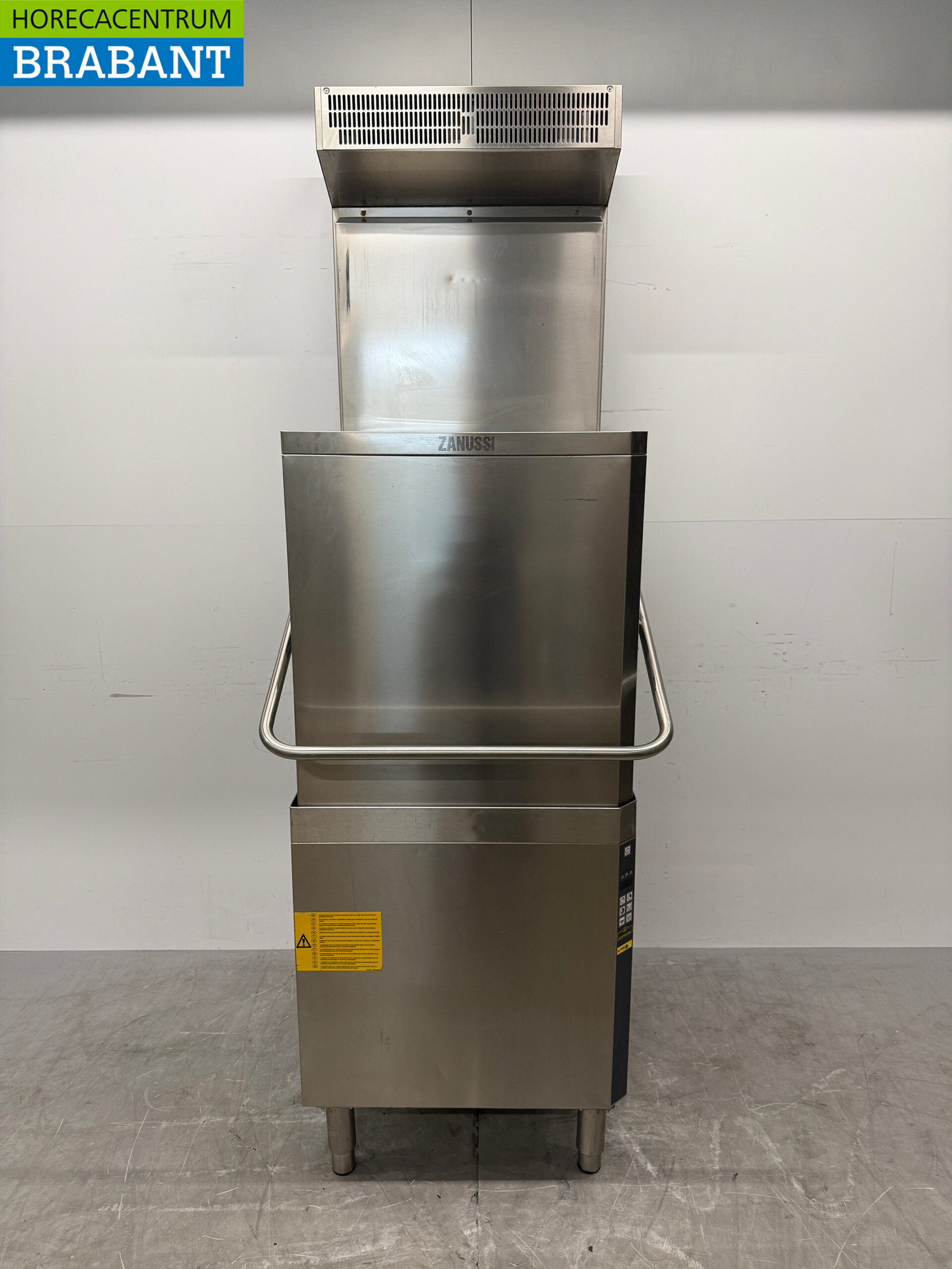 Stainless steel Zanussi Sliding dishwasher with Heat Recovery and drain pump 400V Catering