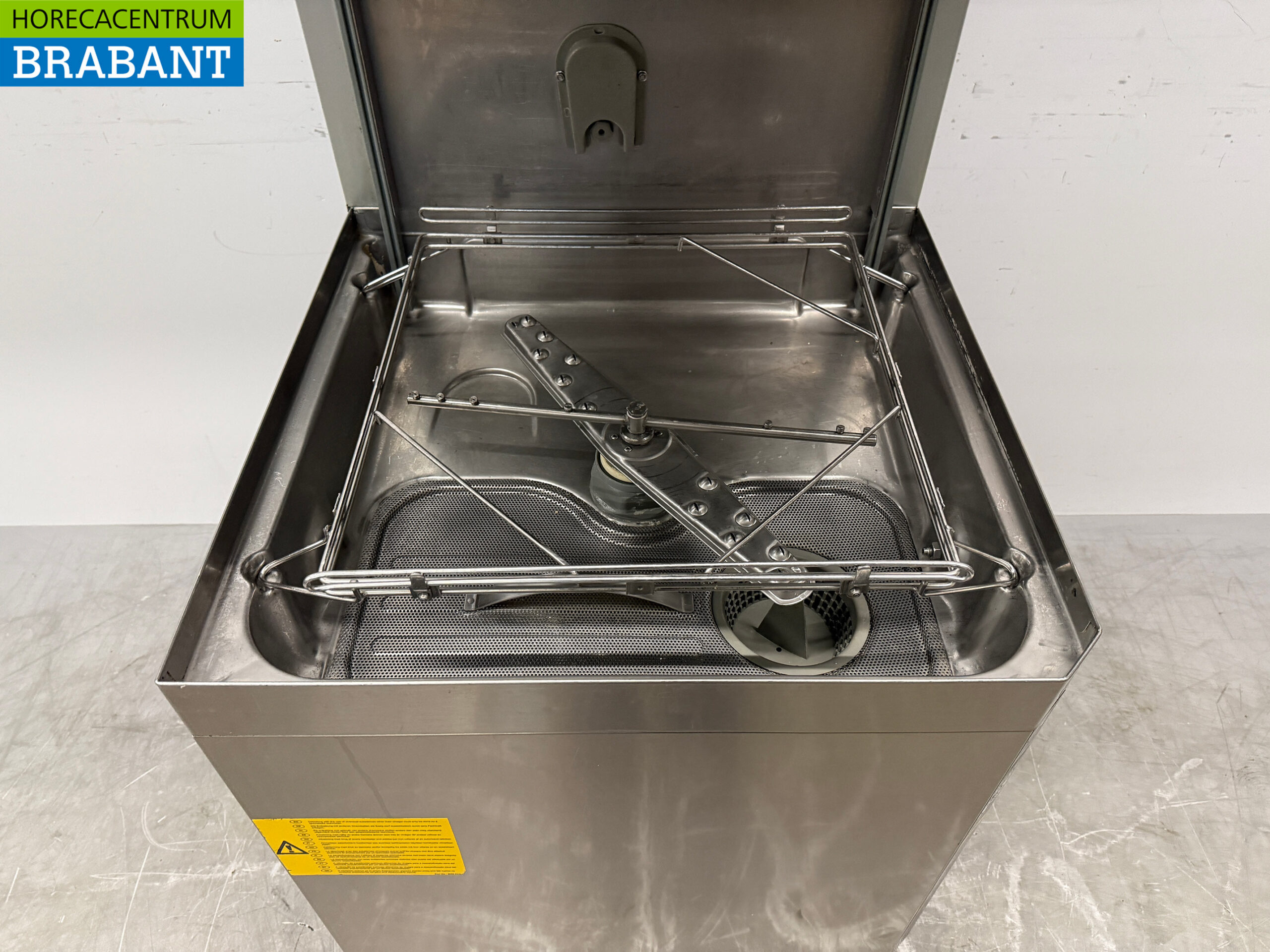 Stainless steel Zanussi Sliding dishwasher with Heat Recovery and drain pump 400V Catering - Image 4
