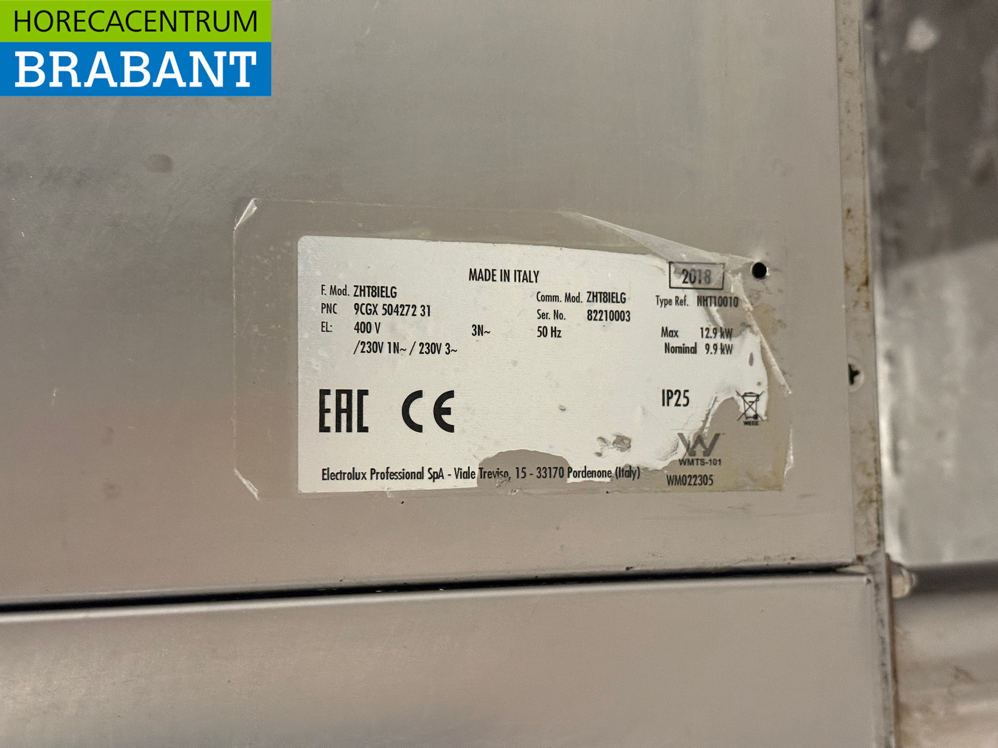 Stainless steel Zanussi Sliding dishwasher with Heat Recovery and drain pump 400V Catering - Image 7