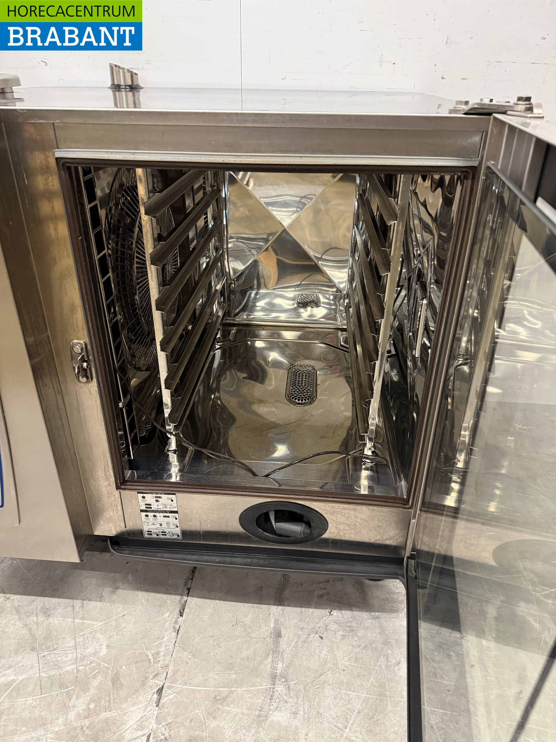 Stainless steel Rational Combimaster Plus Combisteamer 6 x 1/1 GN 400V Horeca - Image 4