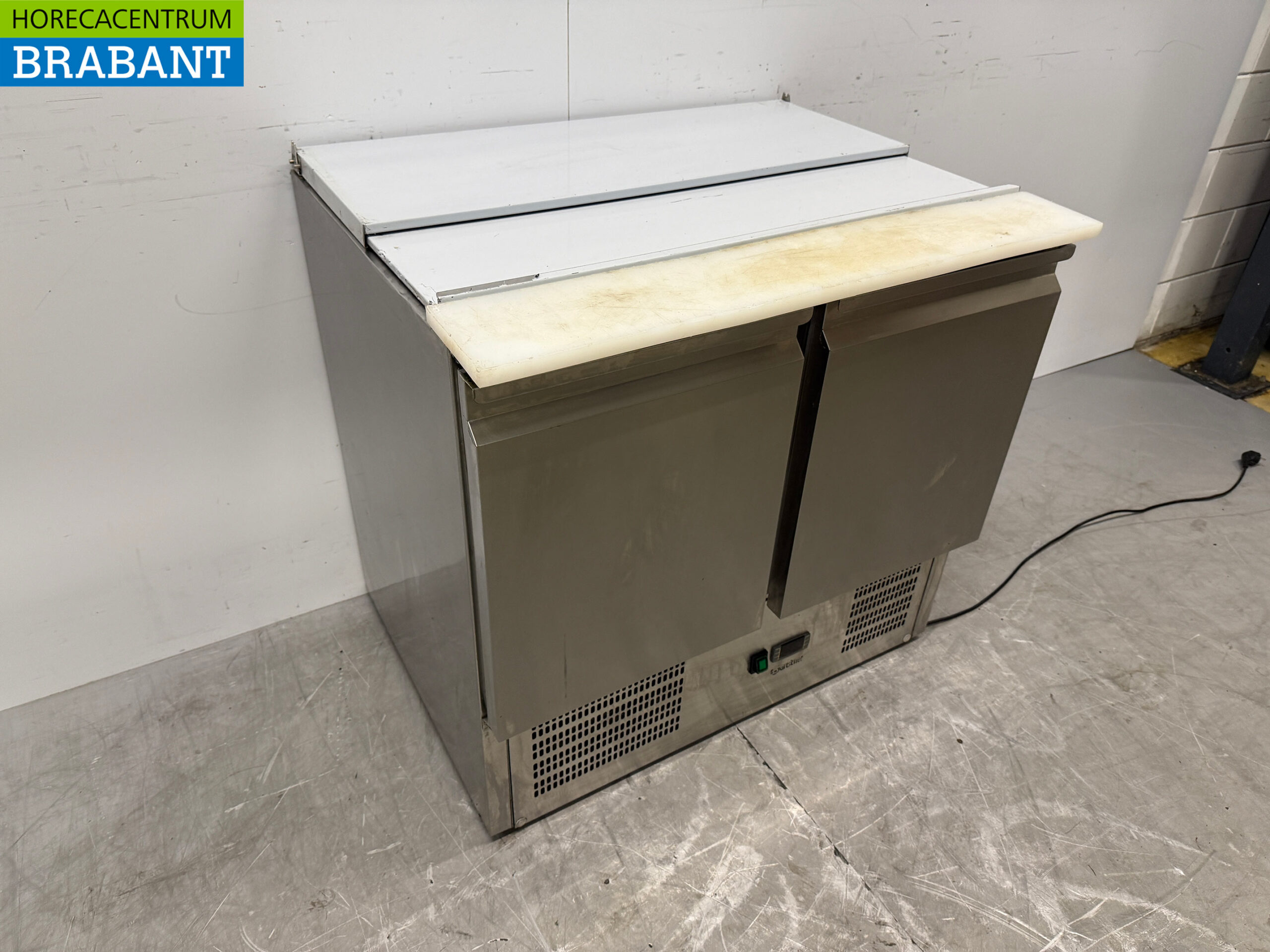 Stainless steel Bartscher Saladette Refrigerated Workbench 2 Doors 90,5 cm 230V Horeca - Image 3