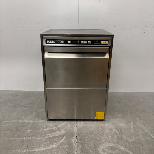 Stainless steel Zanussi Dishwasher with drain pump 400V Catering