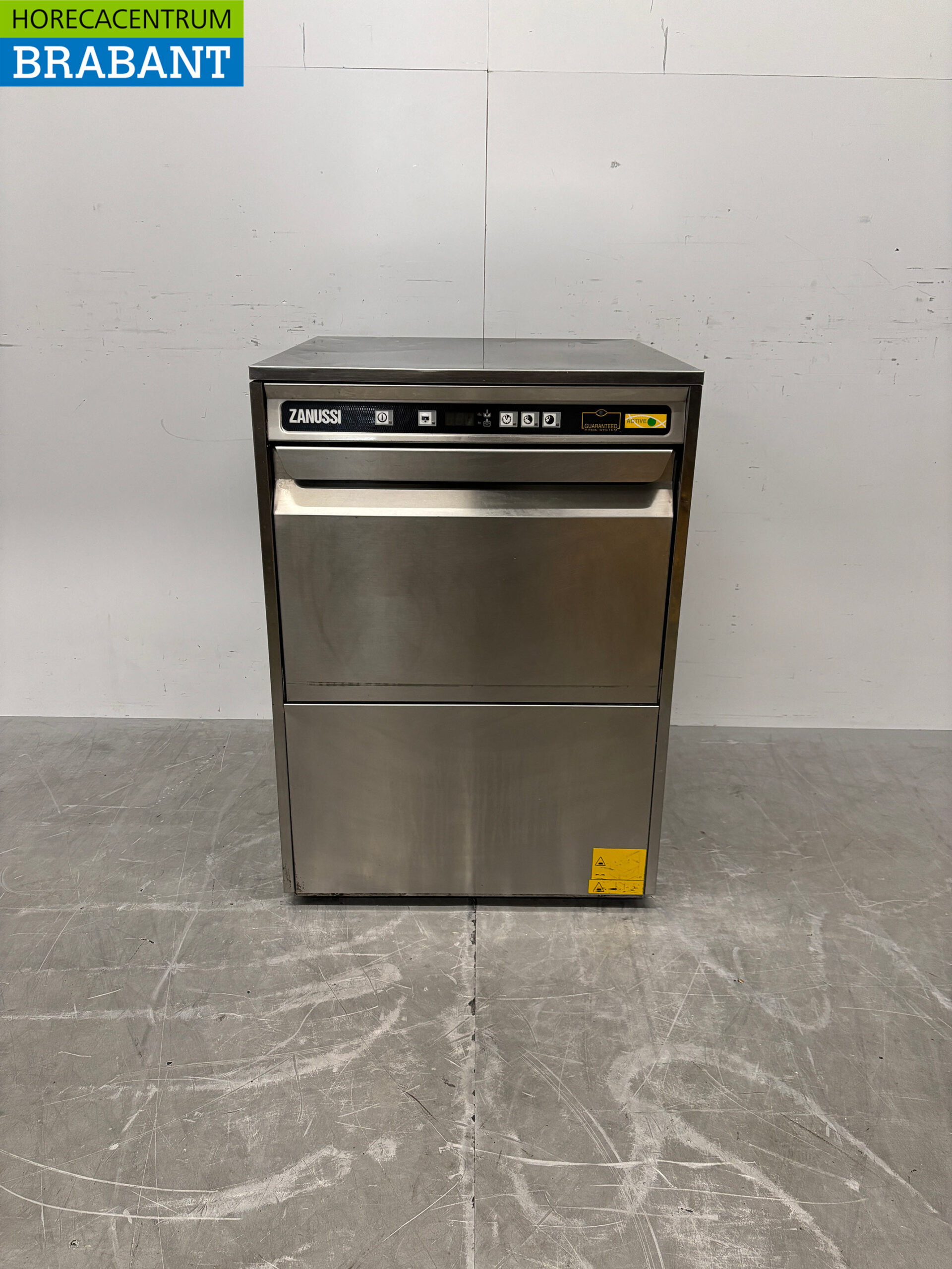 Stainless steel Zanussi Dishwasher with drain pump 400V Catering