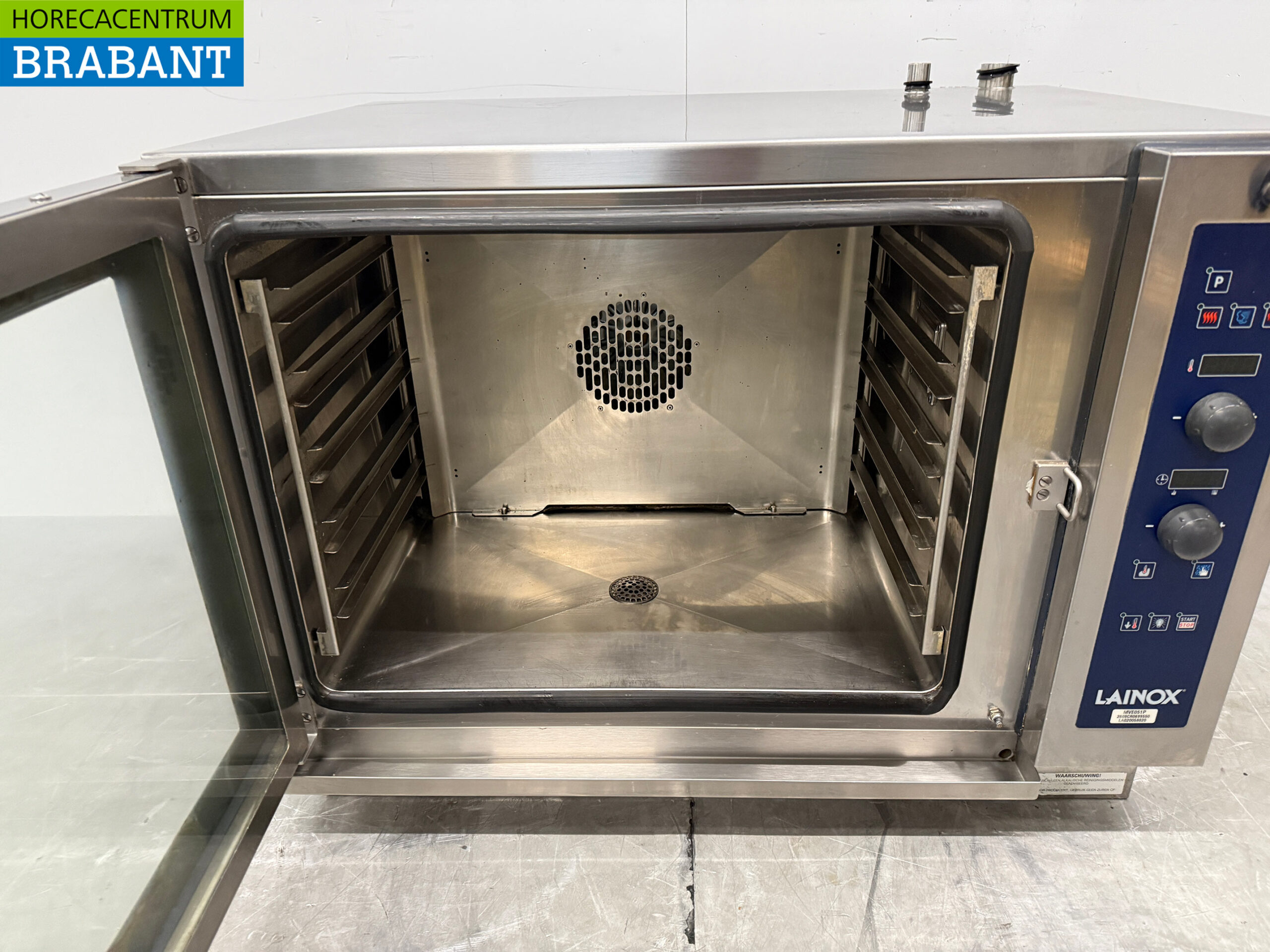 Lainox Stainless Steel Combi Steamer, 5 x 1/1 GN, 400V, Commercial Use - Image 4