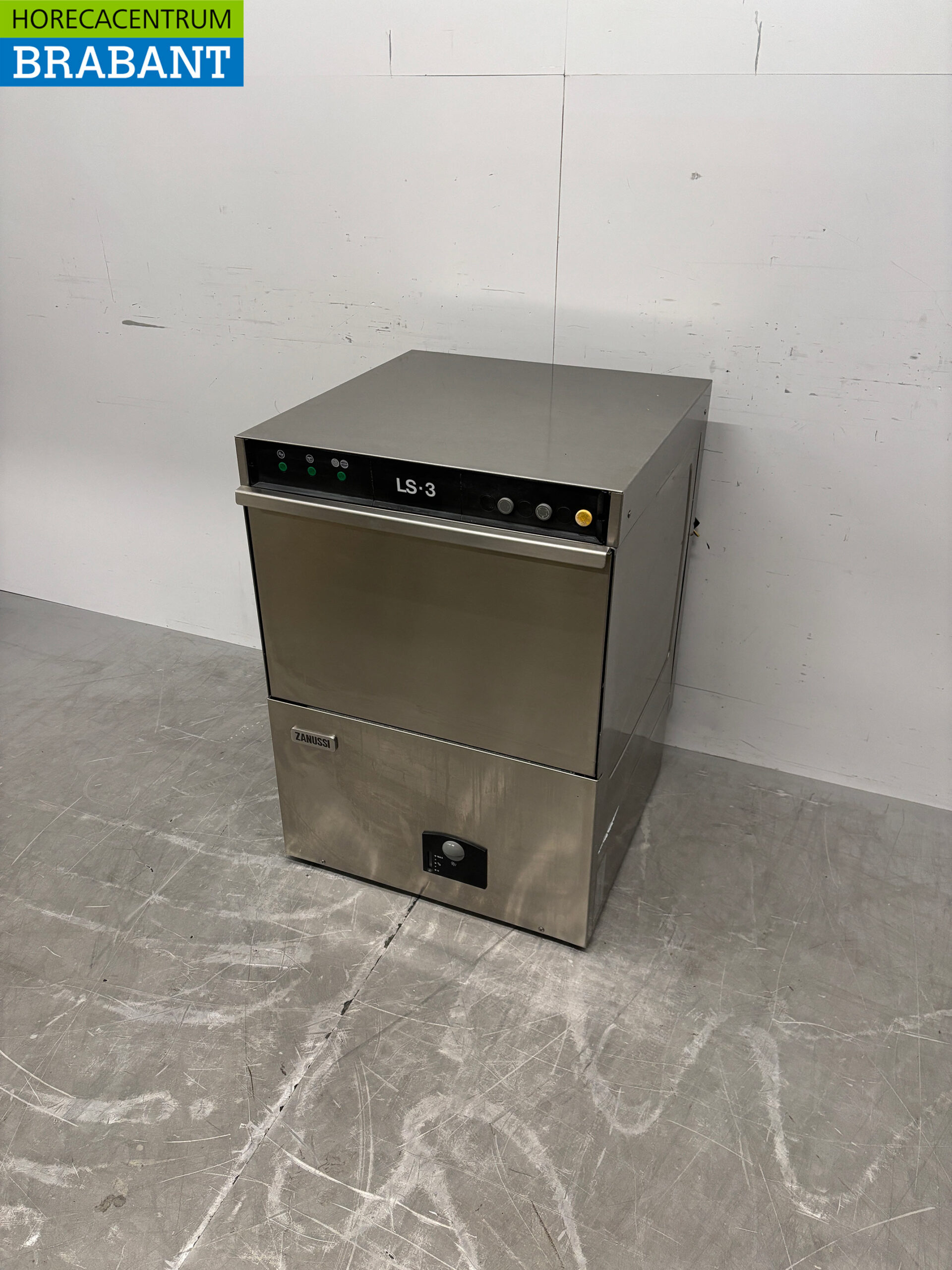 Stainless steel Zanussi Dishwasher with drain pump 230V Horeca - Image 2