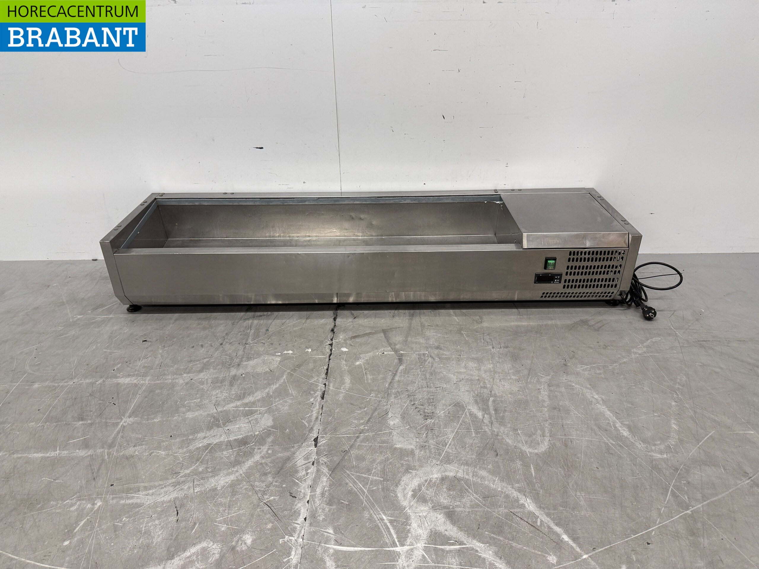 Stainless Steel Kovu Countertop Display Case / Countertop Refrigerated Display Case with Salad Trays: 5 x 1/3 and 1 x 1/2 GN, 150 cm, Food Service