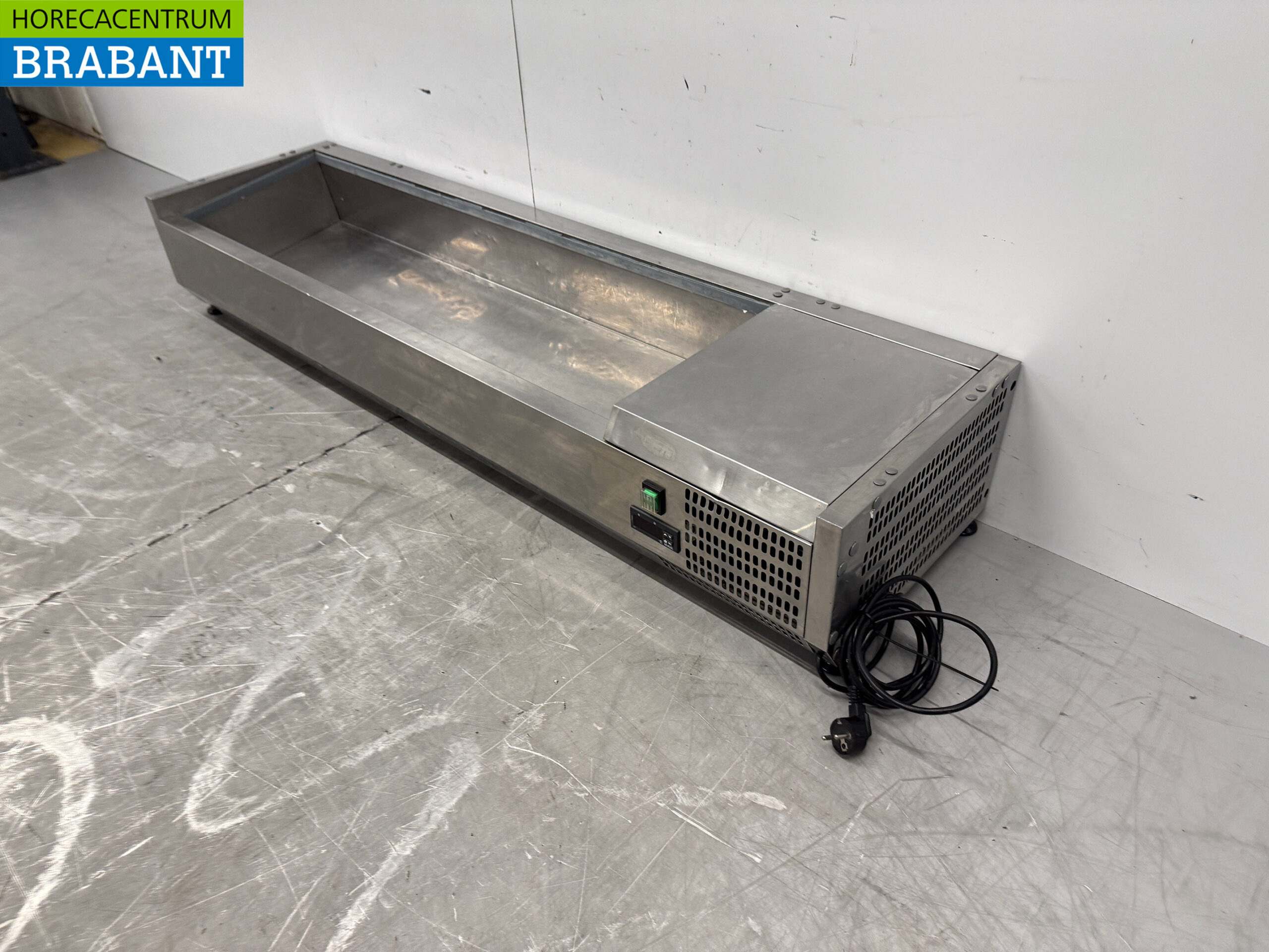 Stainless Steel Kovu Countertop Display Case / Countertop Refrigerated Display Case with Salad Trays: 5 x 1/3 and 1 x 1/2 GN, 150 cm, Food Service - Image 2