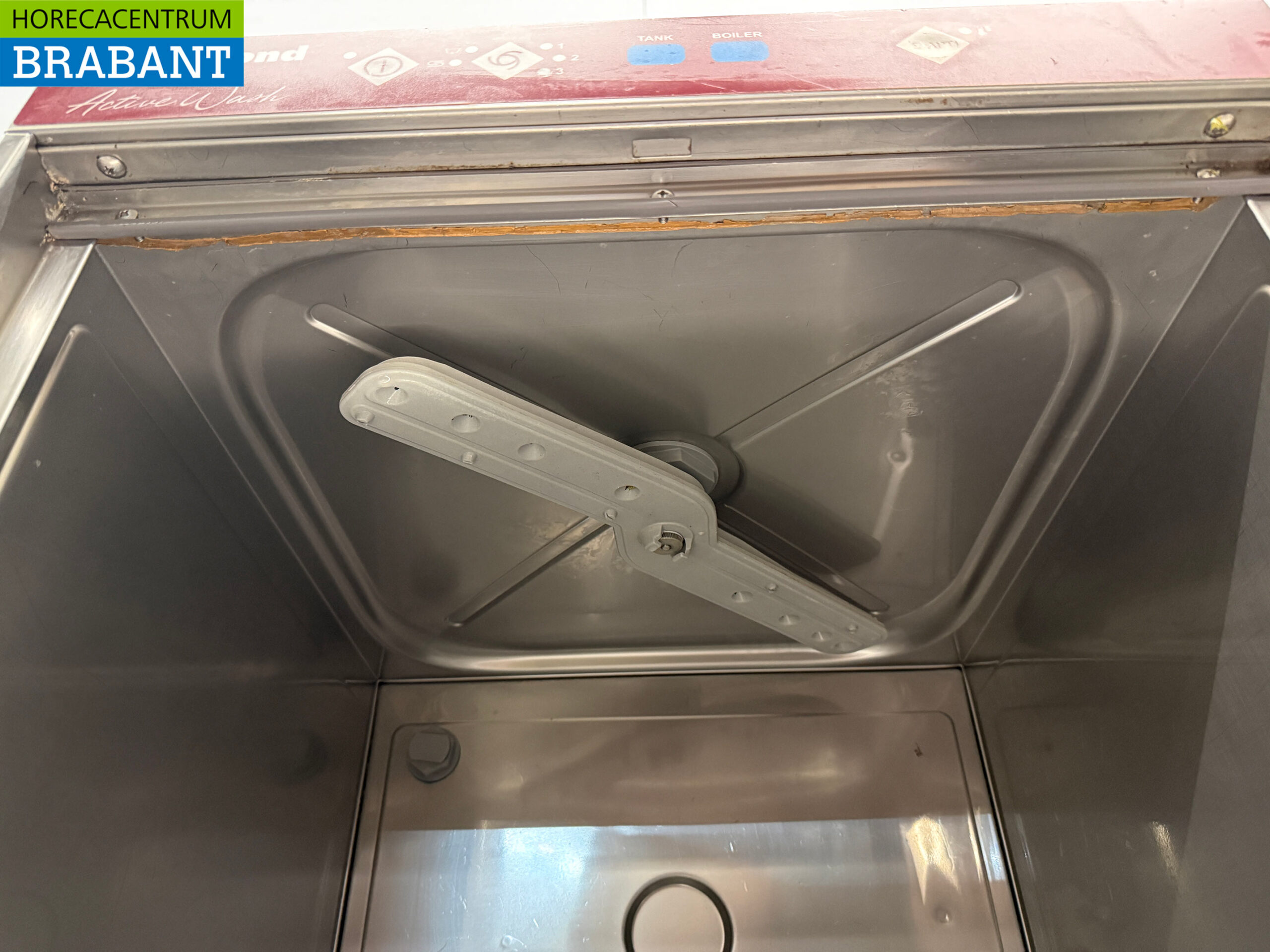 Stainless Steel Diamond Glass Washer with Drain Pump, 230V, for the Food Service Industry - Image 5