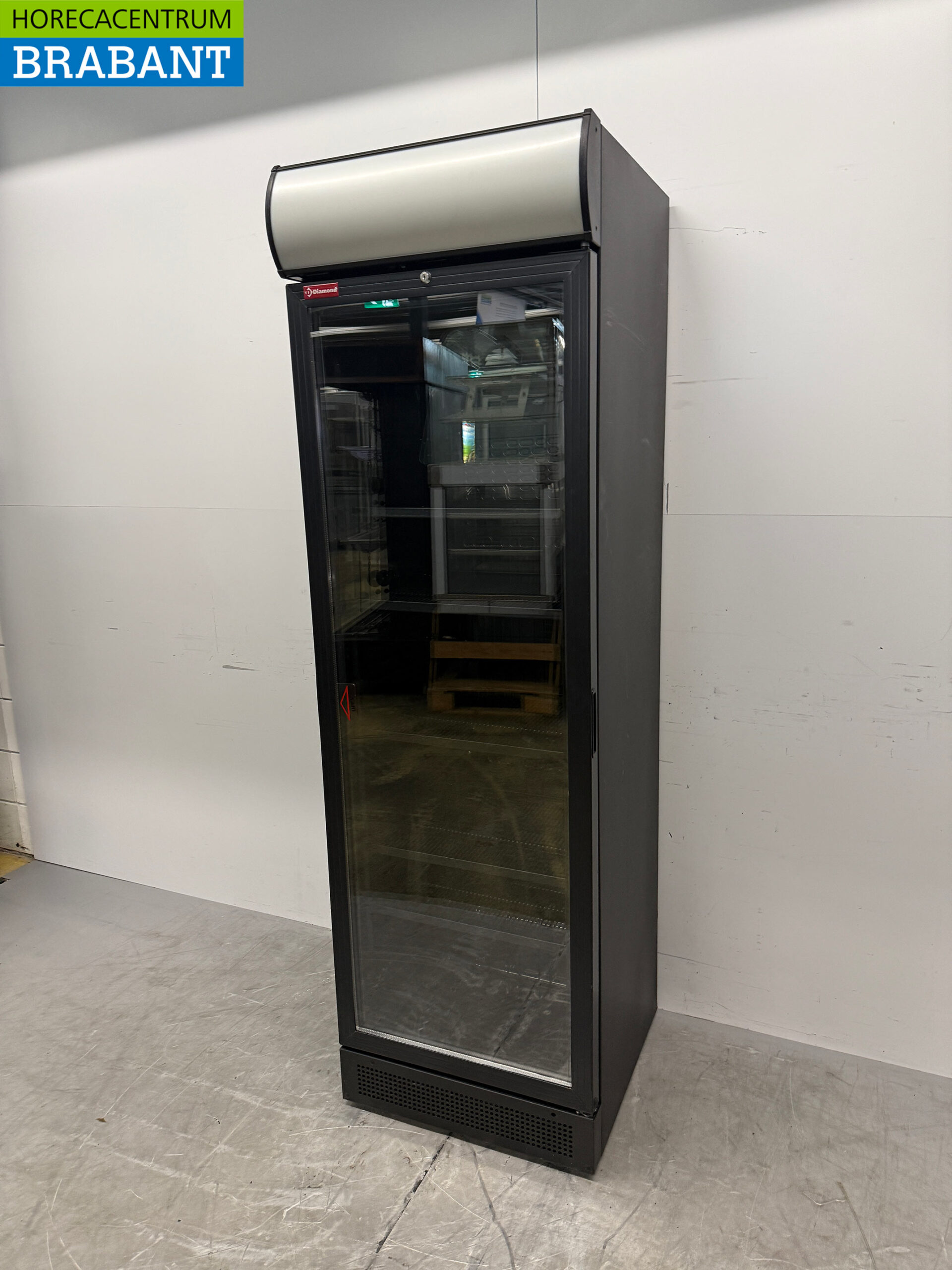 Diamond Glass-Door Refrigerator, 380 liters, 230V, Food Service - Image 2