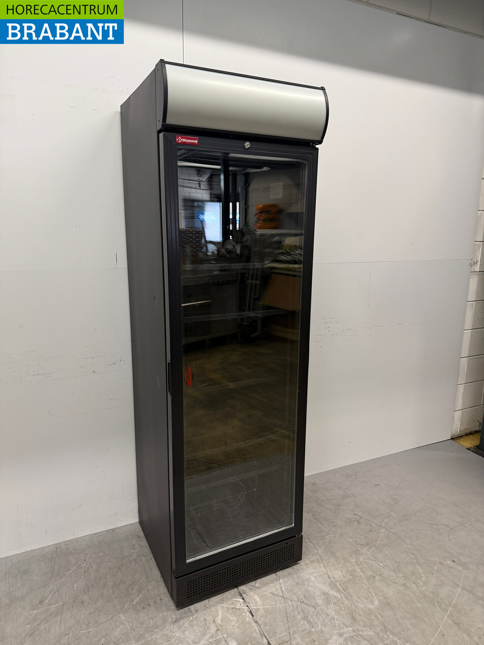 Diamond Glass-Door Refrigerator, 380 liters, 230V, Food Service - Image 3