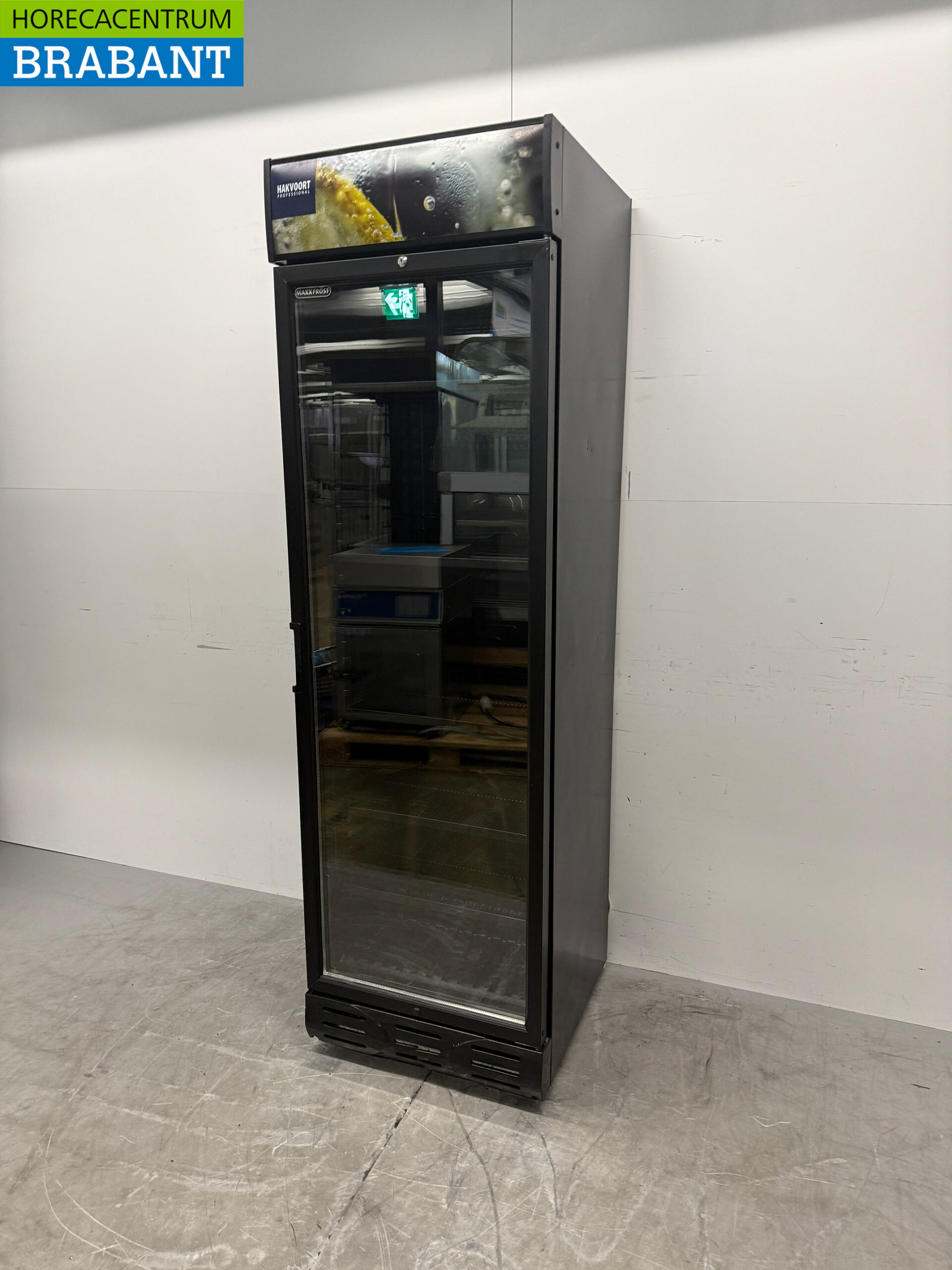 Maxxfrost Glass-Door Refrigerator, 382 liters, 230V, Commercial Use - Image 2