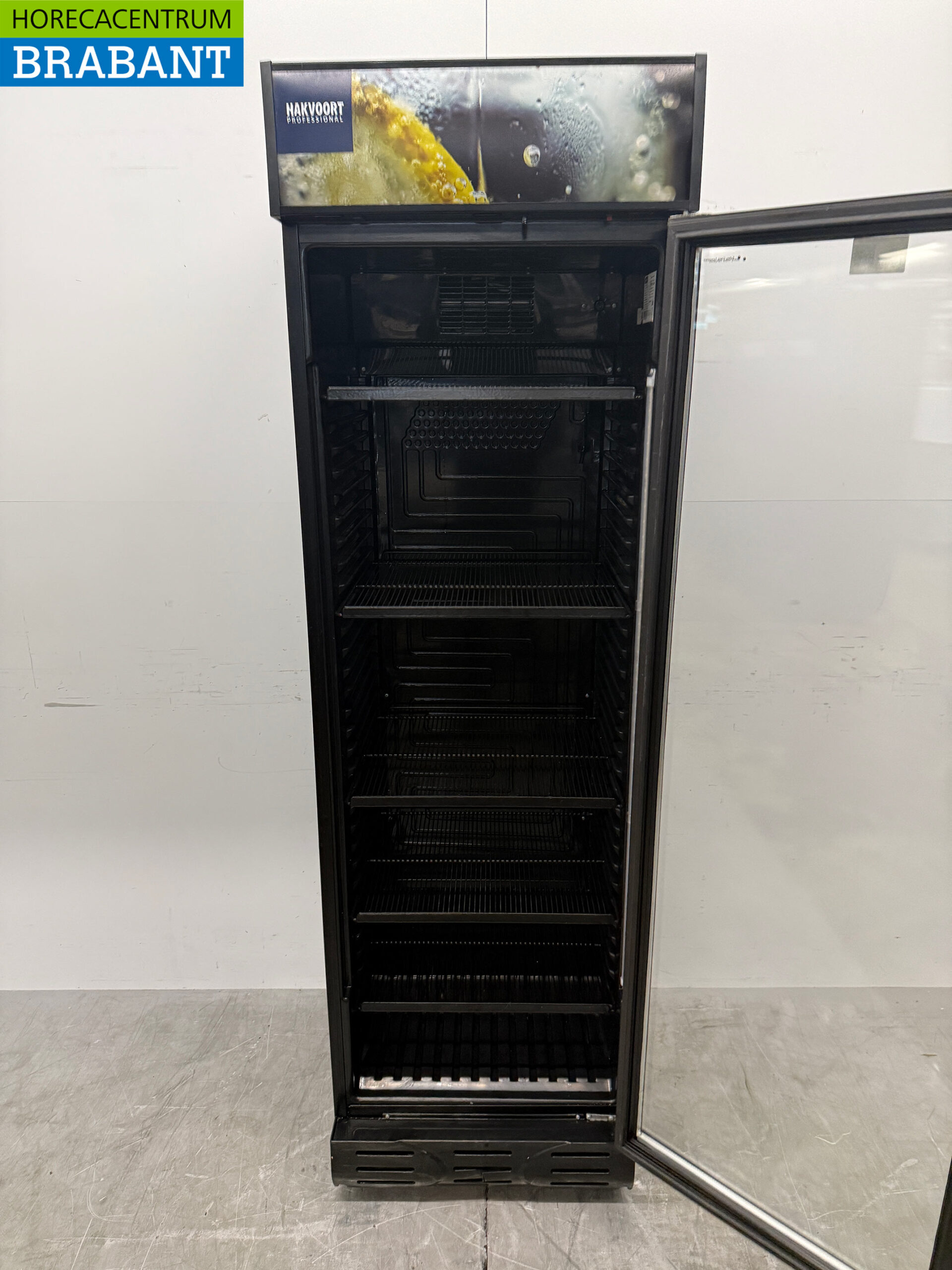 Maxxfrost Glass-Door Refrigerator, 382 liters, 230V, Commercial Use - Image 4