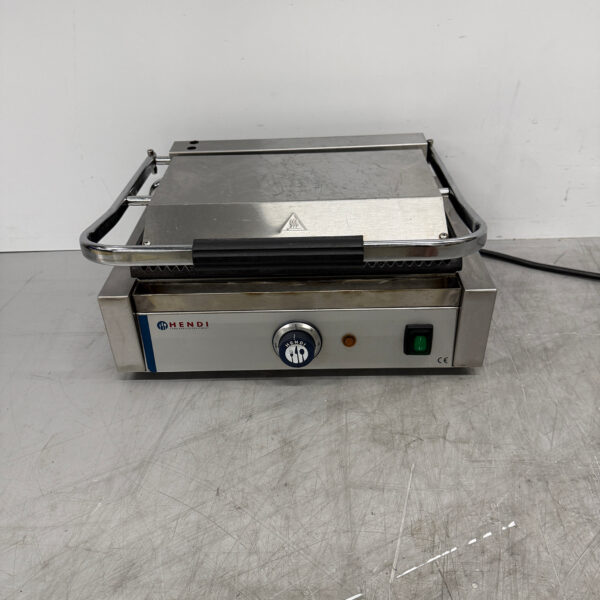 Stainless Steel Hendi Contact Grill/Panini Grill, Ribbed, 230V, Commercial Use