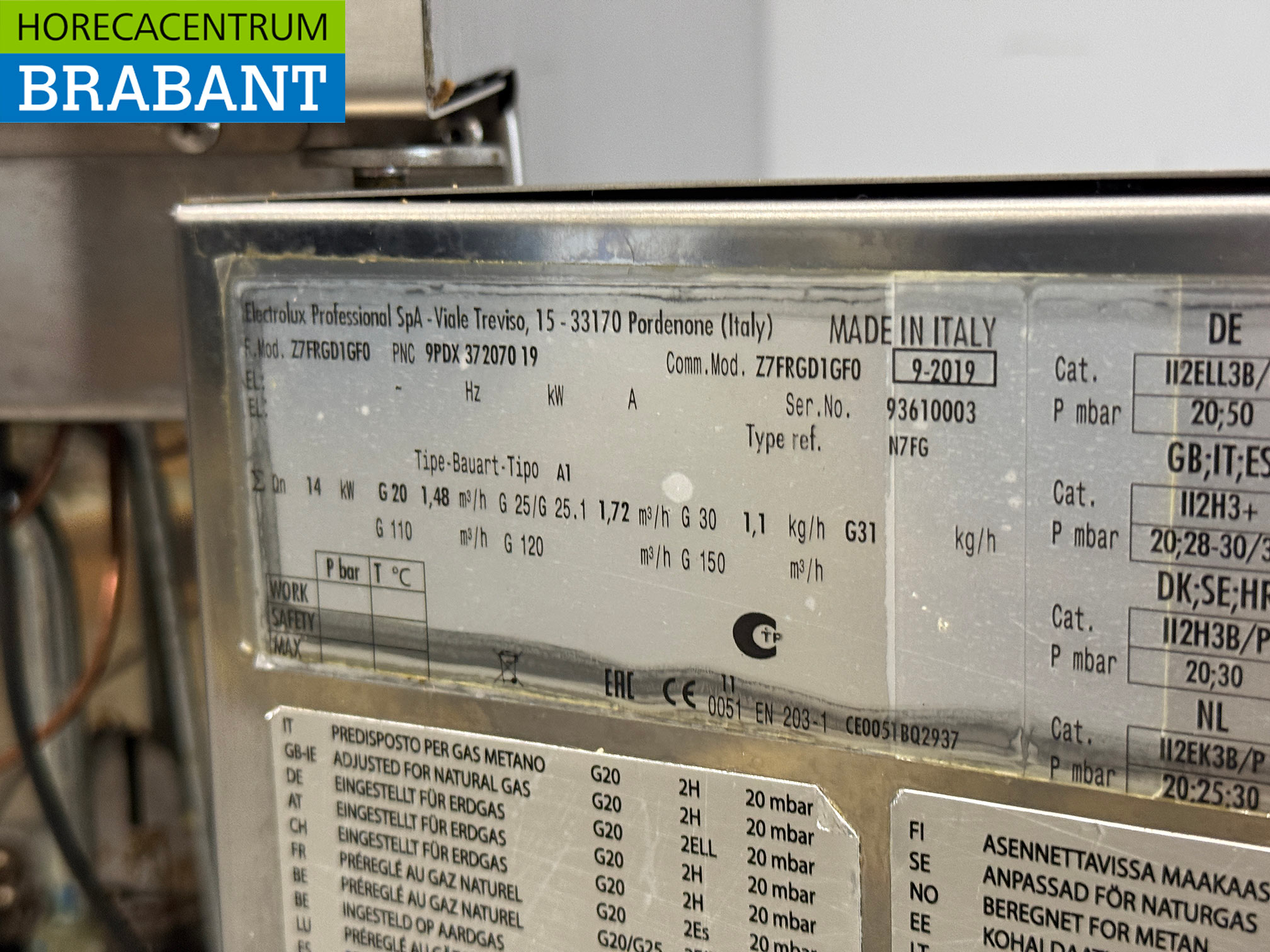 Zanussi 15-Liter Stainless Steel Gas Deep Fryer for the Food Service Industry - Image 6