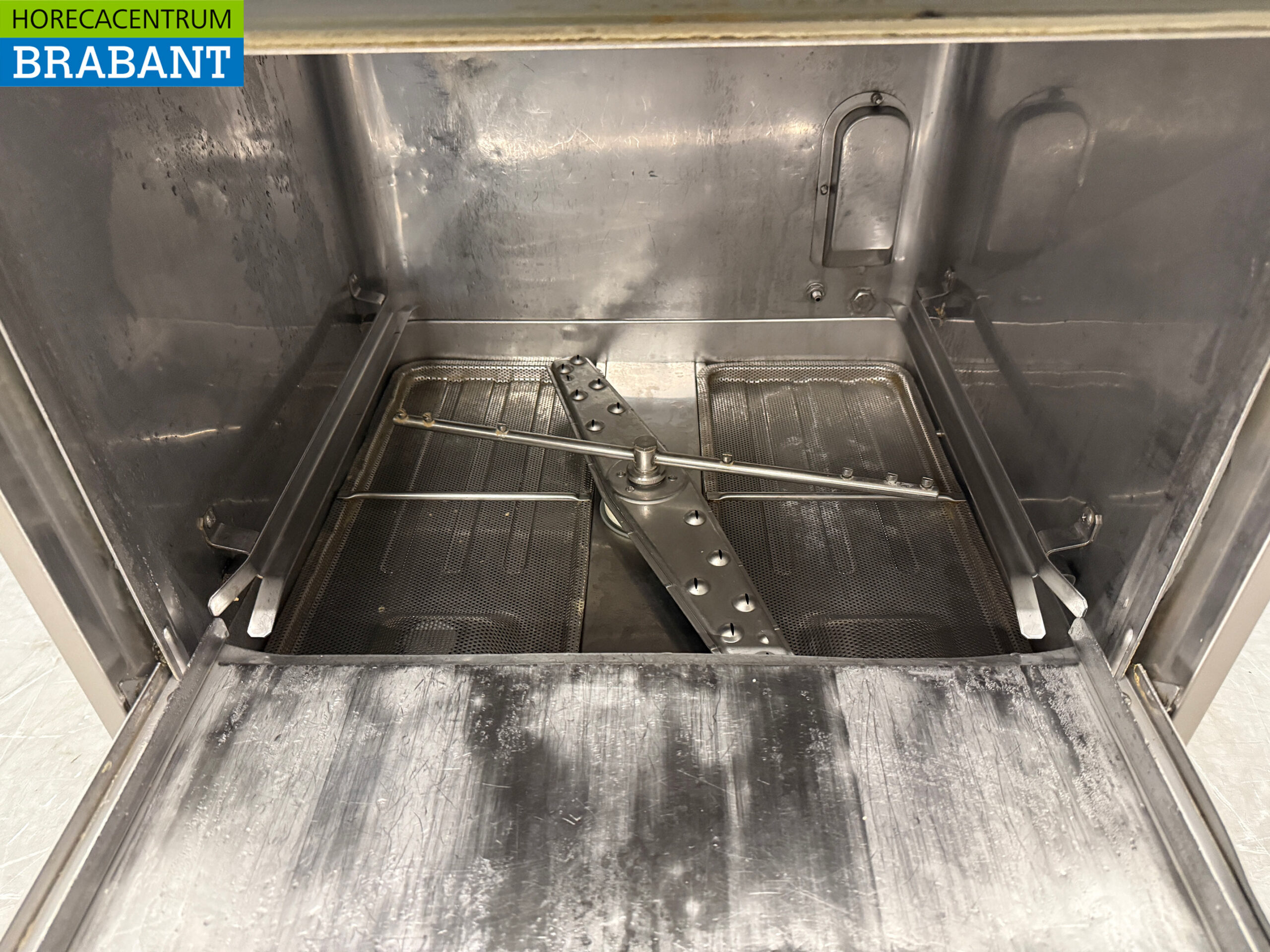 Stainless steel Zanussi Zucai Dishwasher 400V Catering - Image 4