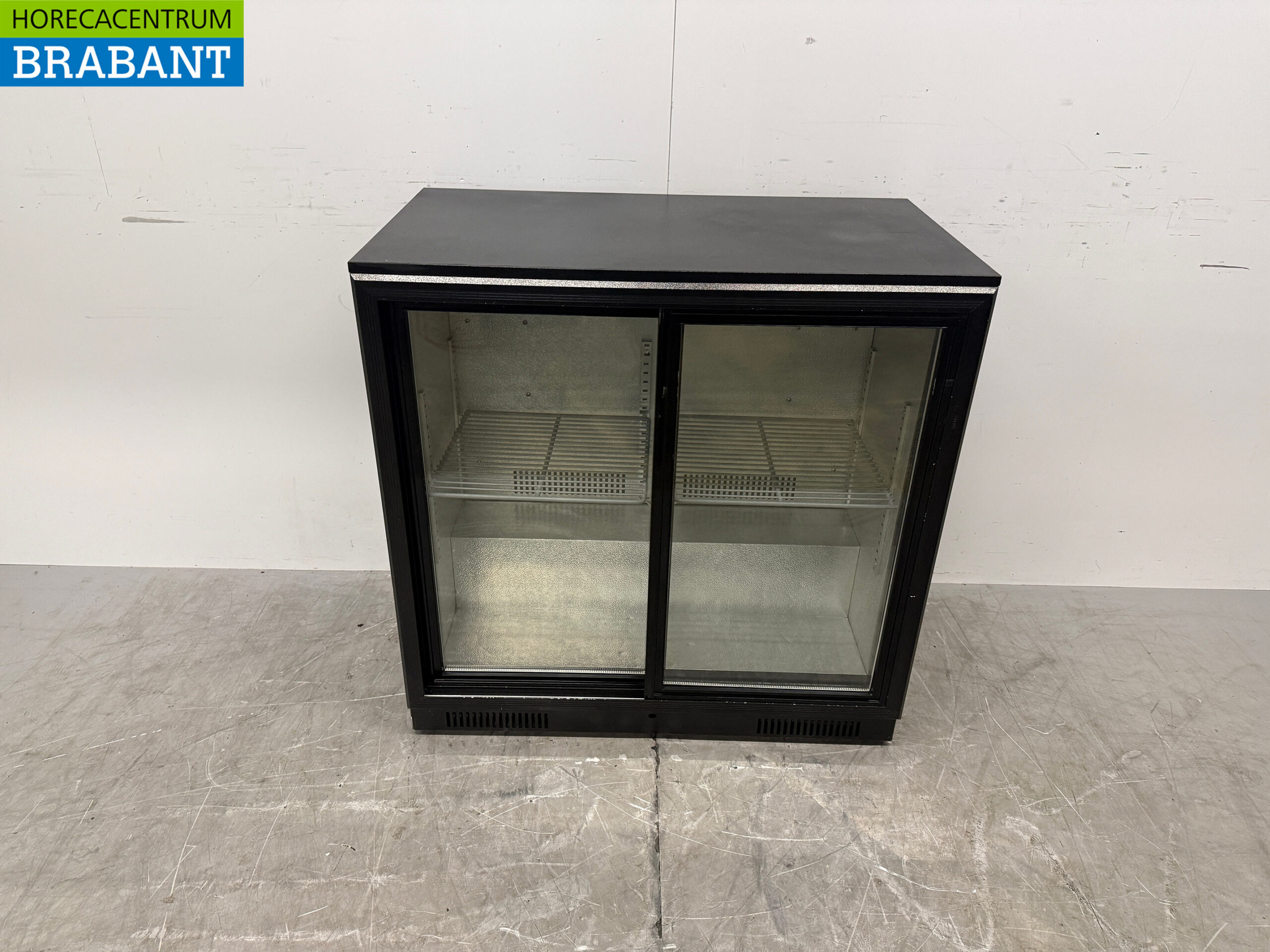 Bar Cooler with 2 Glass Sliding Doors, 90.5 cm, 230V, for the Food Service Industry