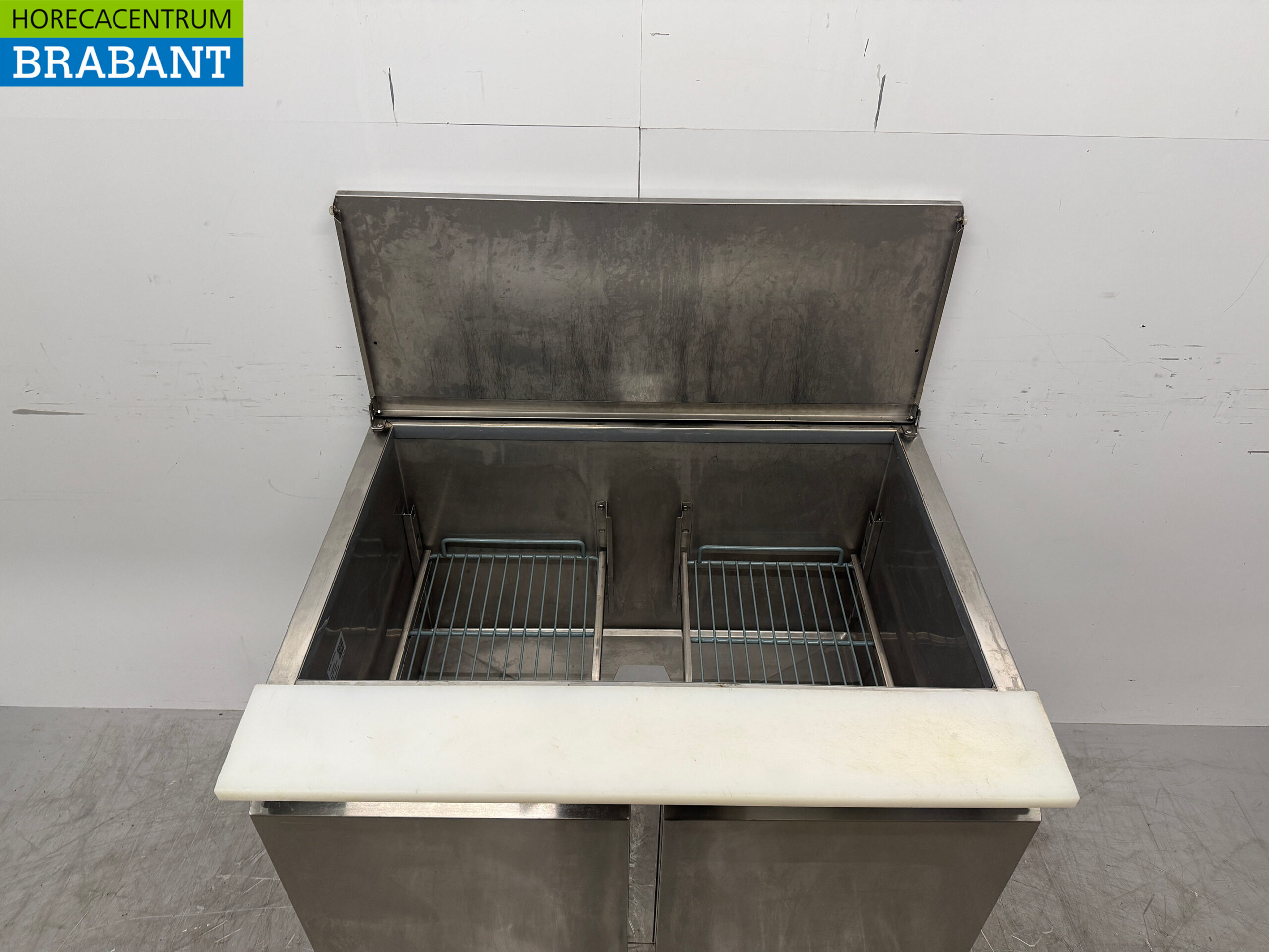 Stainless Steel Ecofrost Saladette Refrigerated Workbench, 2 Doors, 90 cm, 230V, Food Service - Image 4