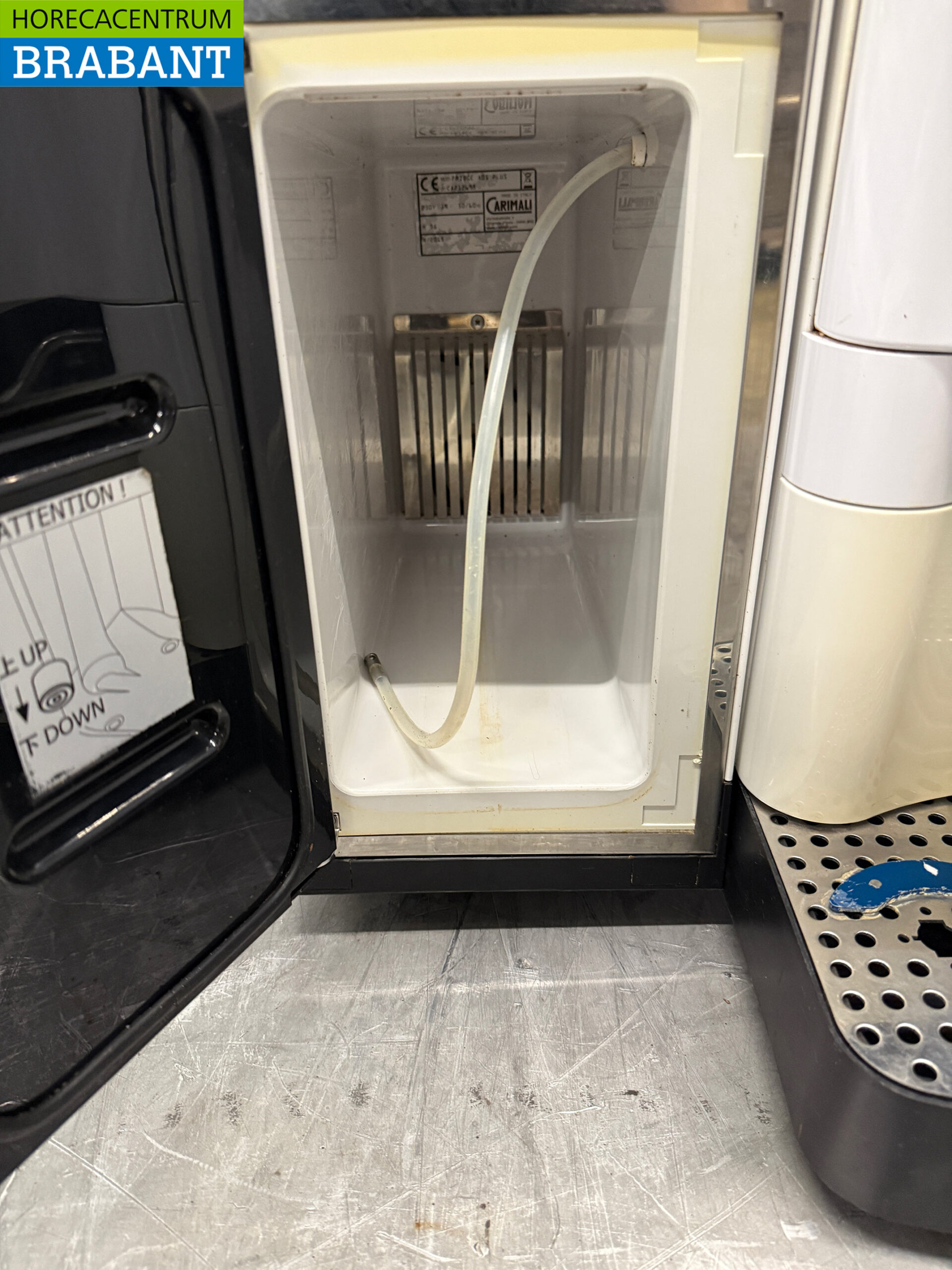 Carimali Optima espresso machine with milk cooler Euro insert 230V Catering - Image 4