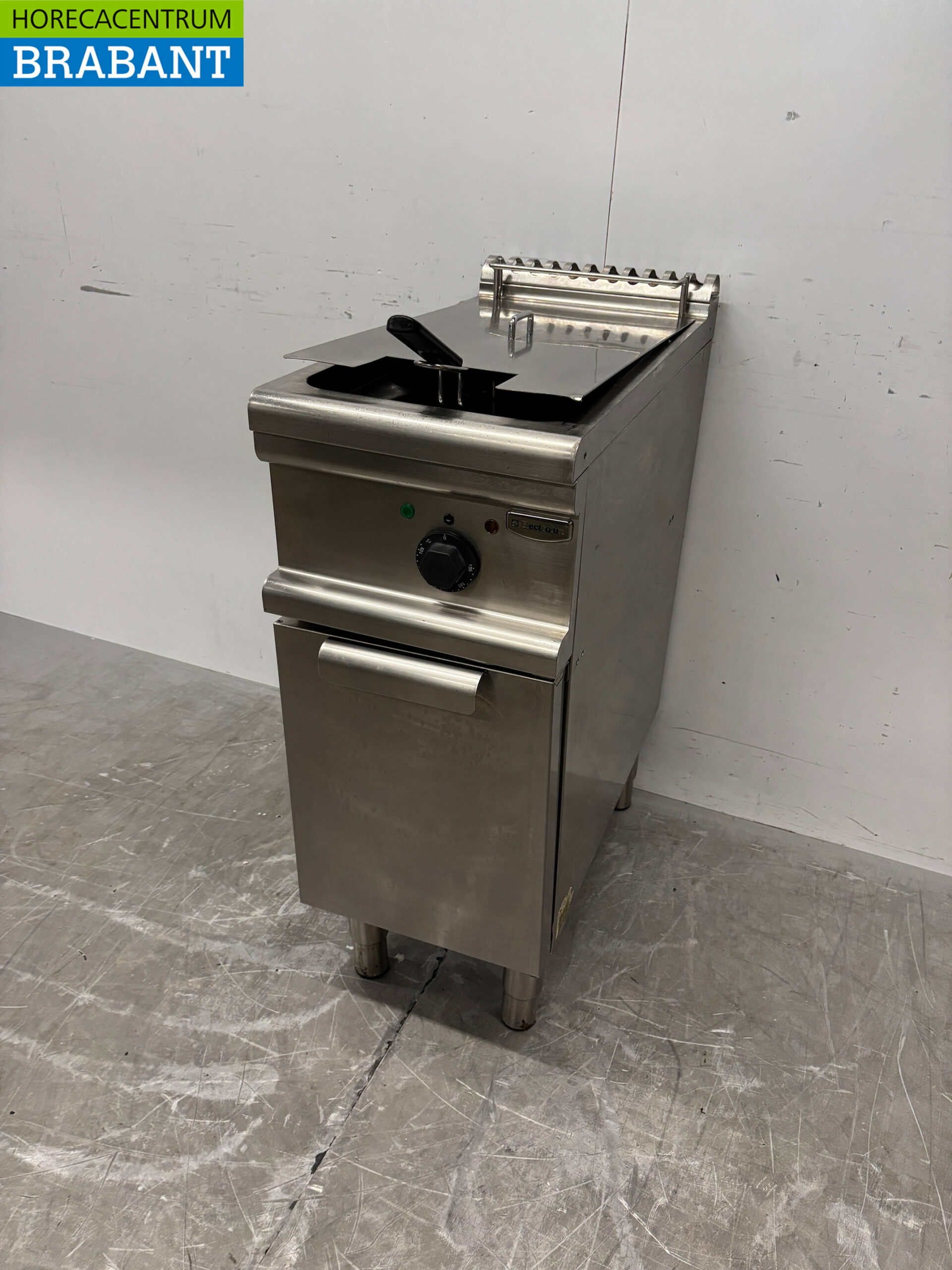 Electrolux Stainless Steel Deep Fryer, 14 liters, 400V, Commercial Use - Image 2