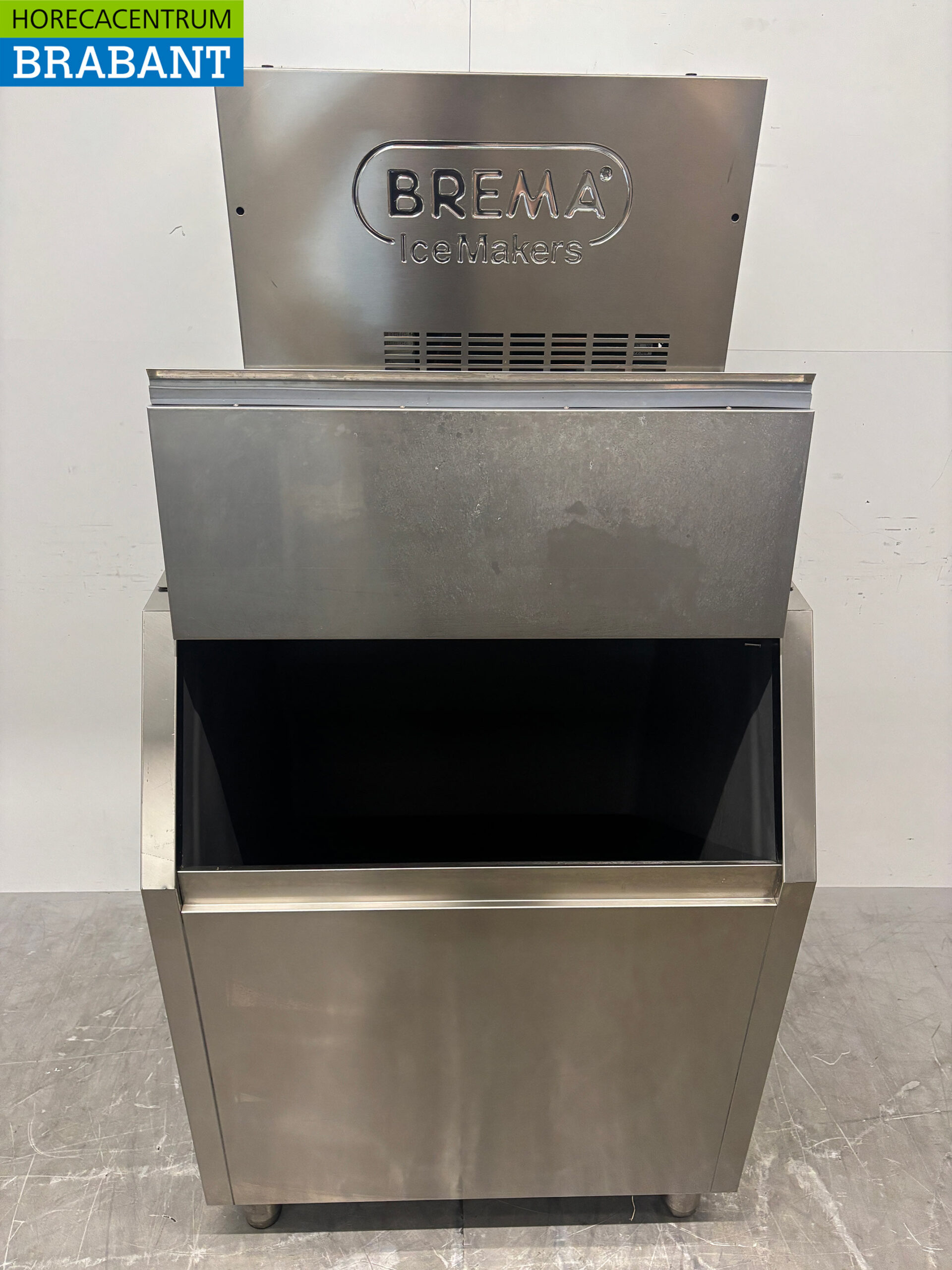 Stainless Steel Brema Flake Ice Machine, 157 kilograms per day, 200-kilogram hopper capacity, 230V, Food Service - Image 4