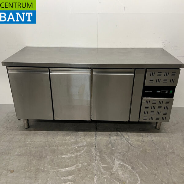 Stainless steel Combisteel Refrigerated Workbench 3 Doors 179,5 cm 230V Horeca
