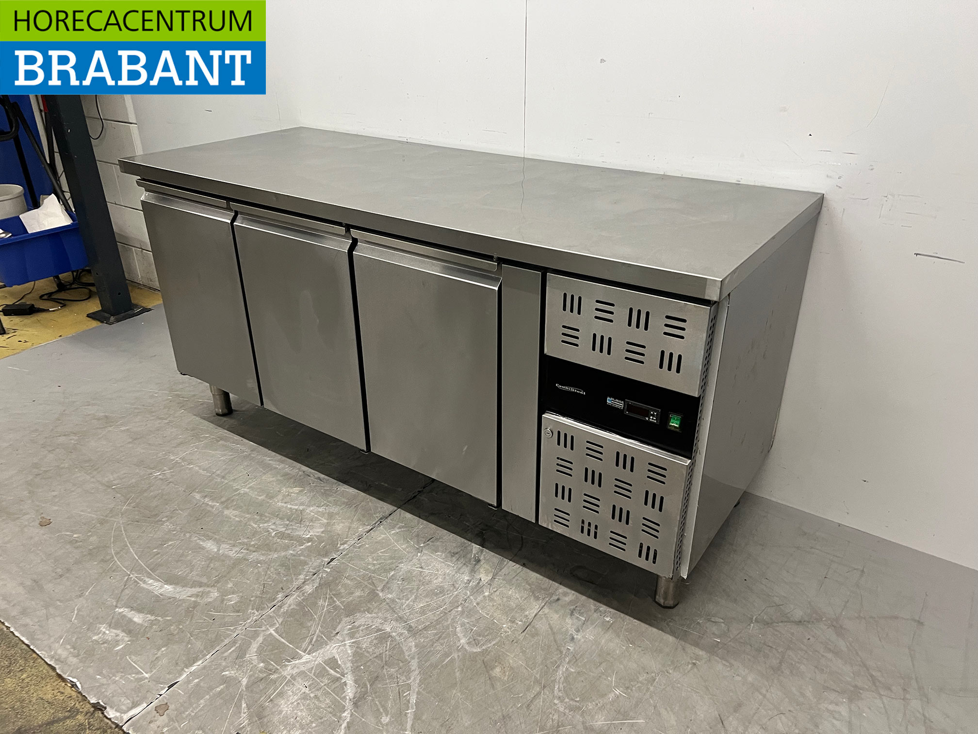 Stainless steel Combisteel Refrigerated Workbench 3 Doors 179,5 cm 230V Horeca - Image 2