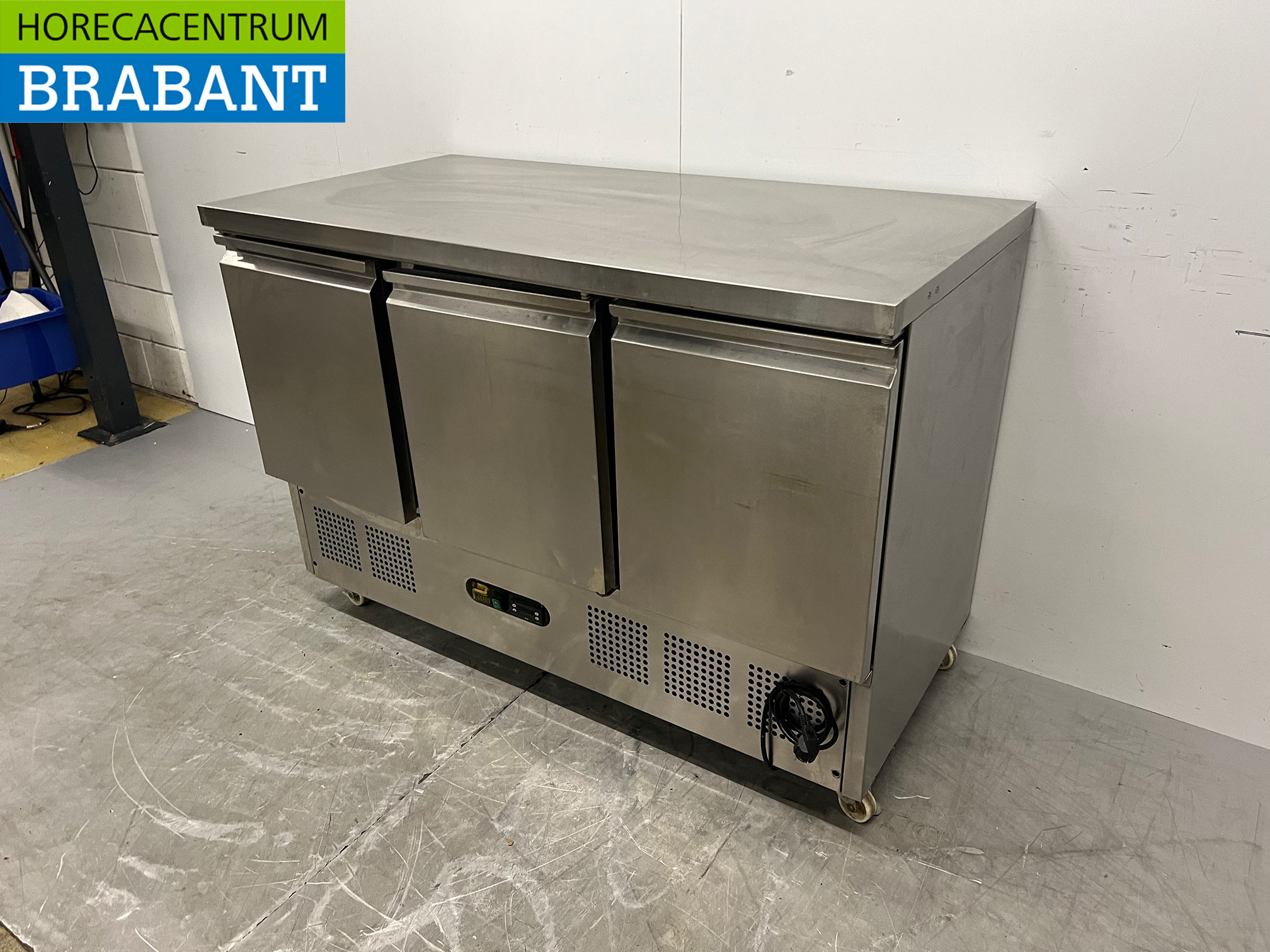 Stainless Steel Parry Mobile Refrigerated Workbench, 3 Doors, 137 cm, 230V, Food Service - Image 2