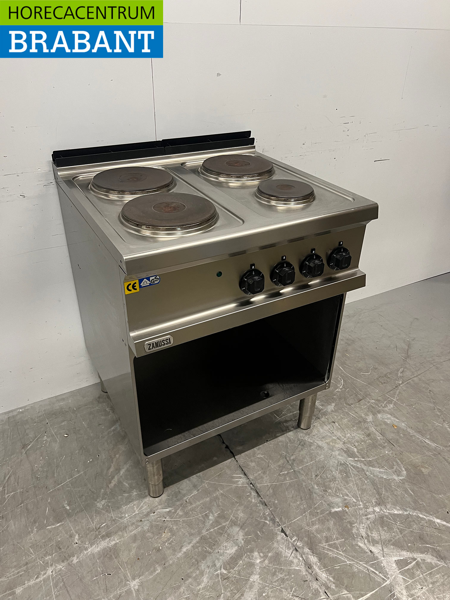 Zanussi Stainless Steel 4-Burner Electric Stove, 70 cm, 400V, Commercial Use - Image 3