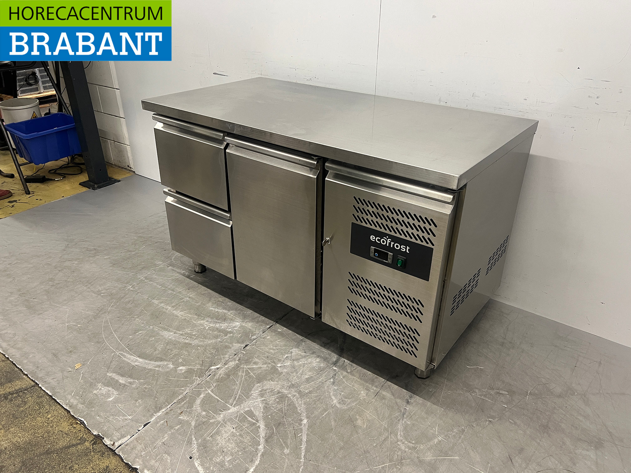 Stainless Steel Ecofrost Refrigerated Workbench with 2 Drawers and 2 Doors, 136 cm, 230V, for the Food Service Industry - Image 2