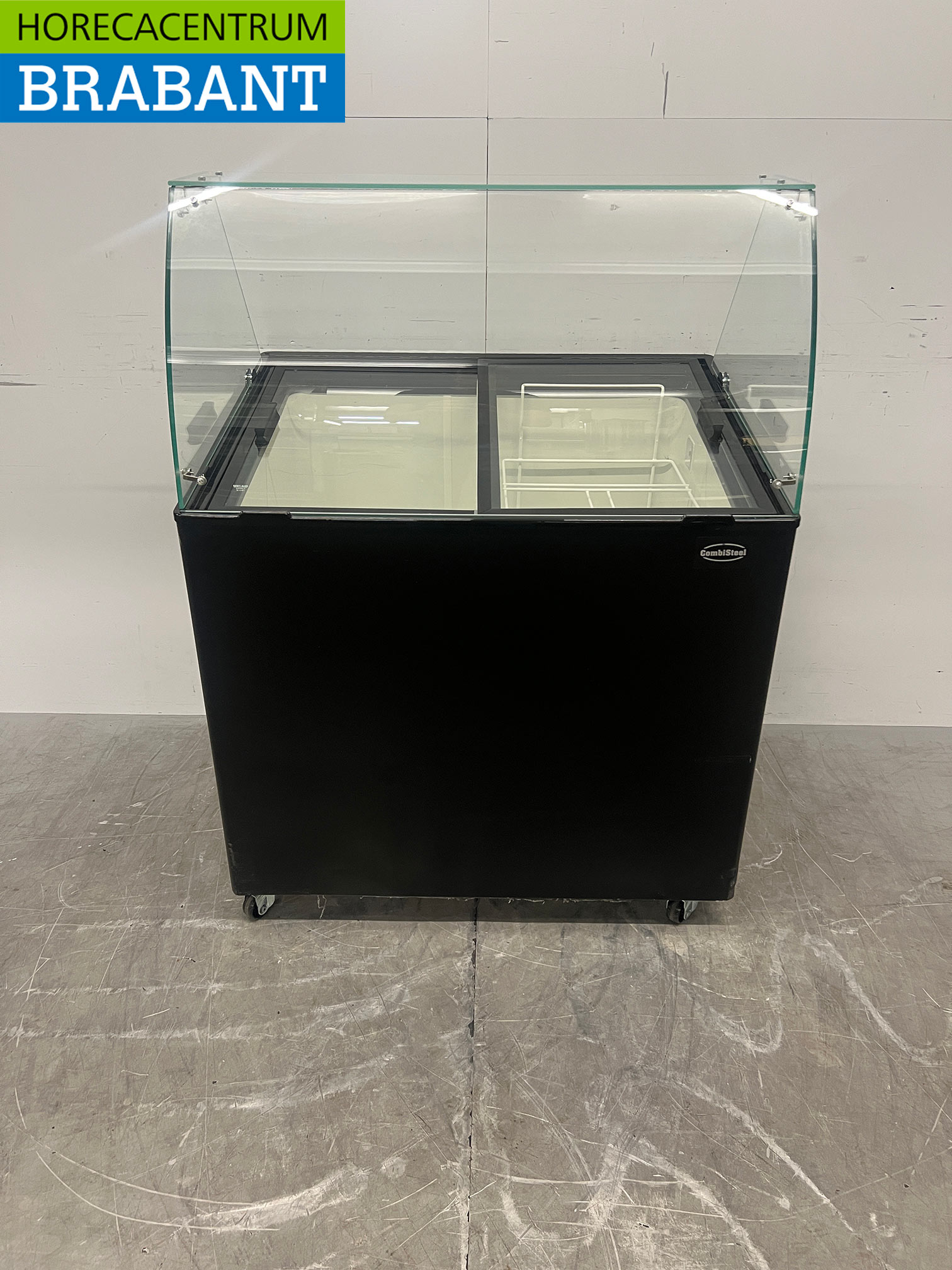 Mobile Combisteel Corsica Scoop ice cream display case 6 trays 230V Horeca
