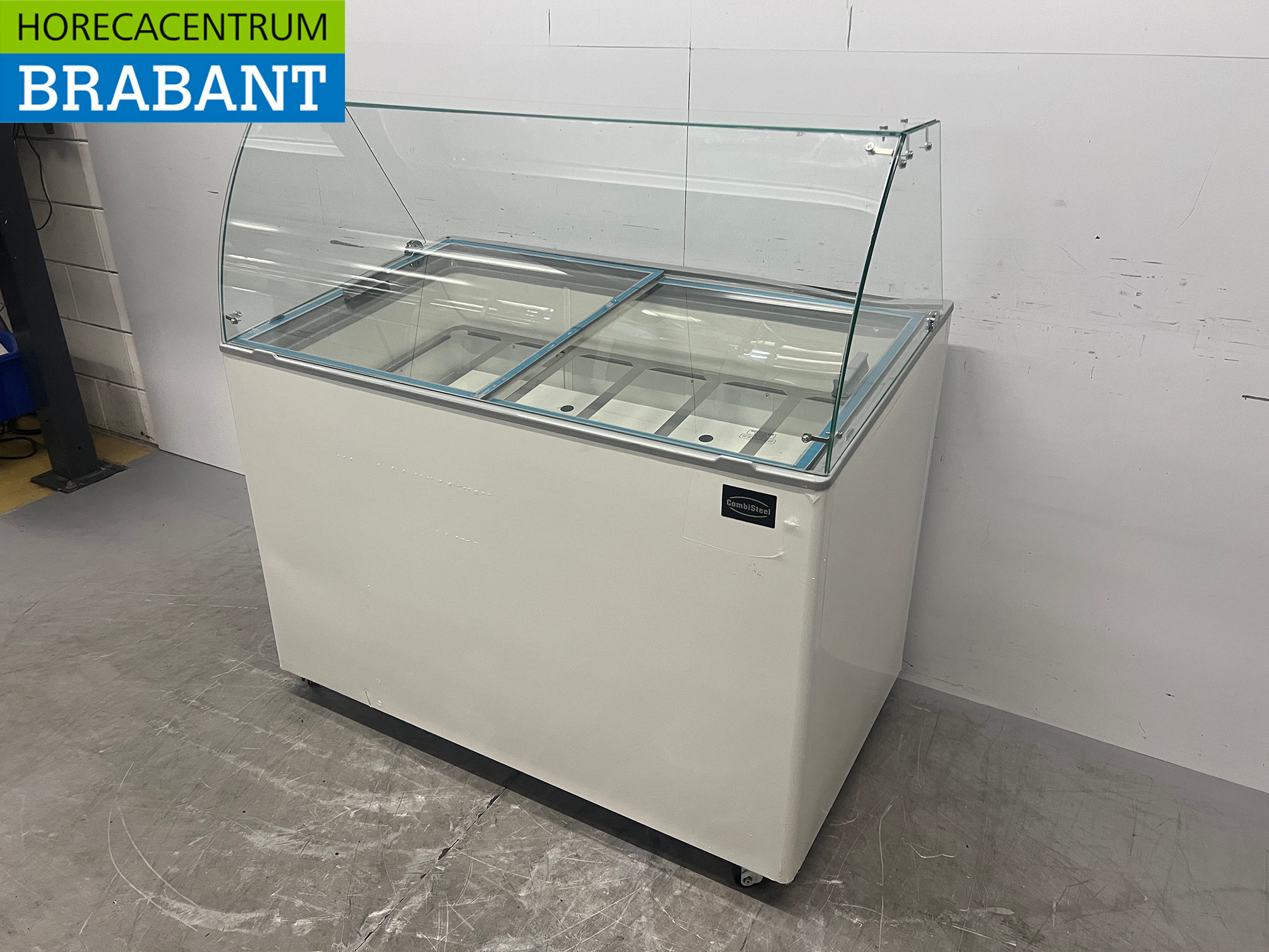 Mobile Combisteel Java Scoop ice cream display case 8 trays 230V Horeca - Image 2