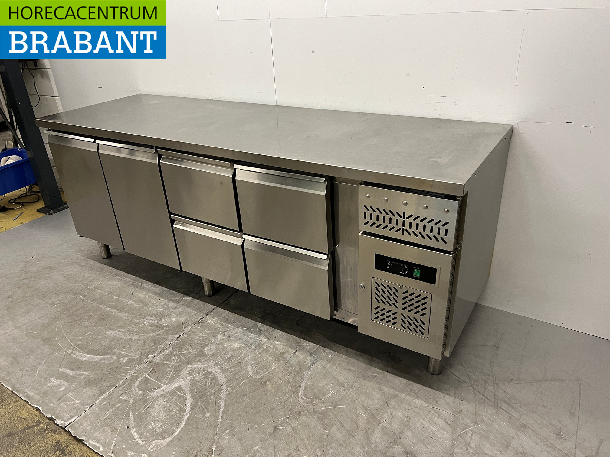 Stainless Steel Maxxfrost Refrigerated Workbench, 2 Doors and 4 Drawers, 223 cm, 230V, Food Service - Image 2