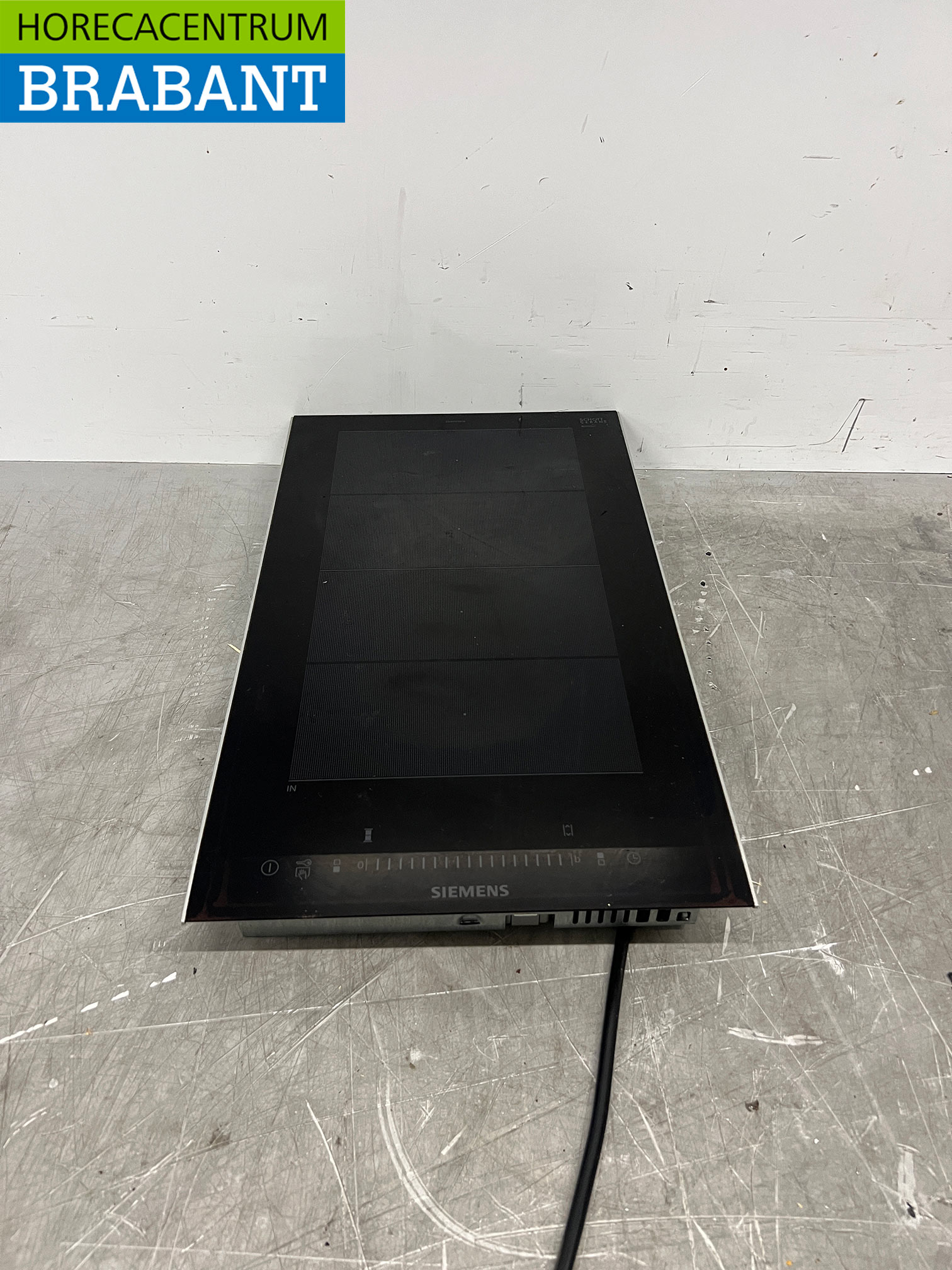 Siemens Built-In Induction Cooktop Flexzone 230V for the Foodservice Industry
