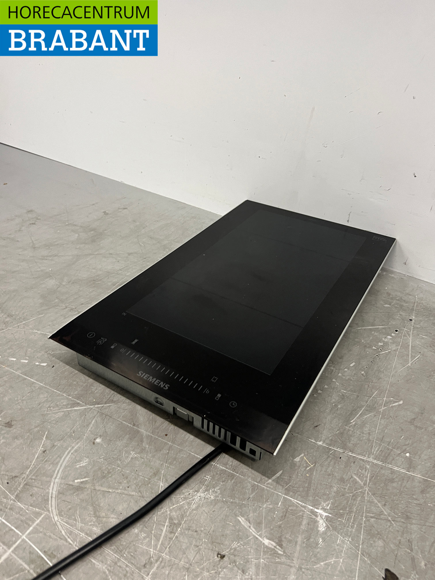 Siemens Built-In Induction Cooktop Flexzone 230V for the Foodservice Industry - Image 2