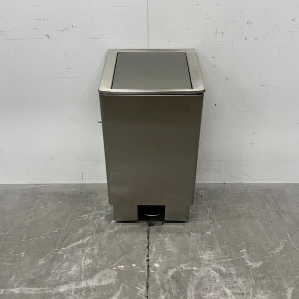 Stainless Steel Josto Trash Can with Foot Pedal and Soft-Close, 60 Liters, for the Food Service Industry