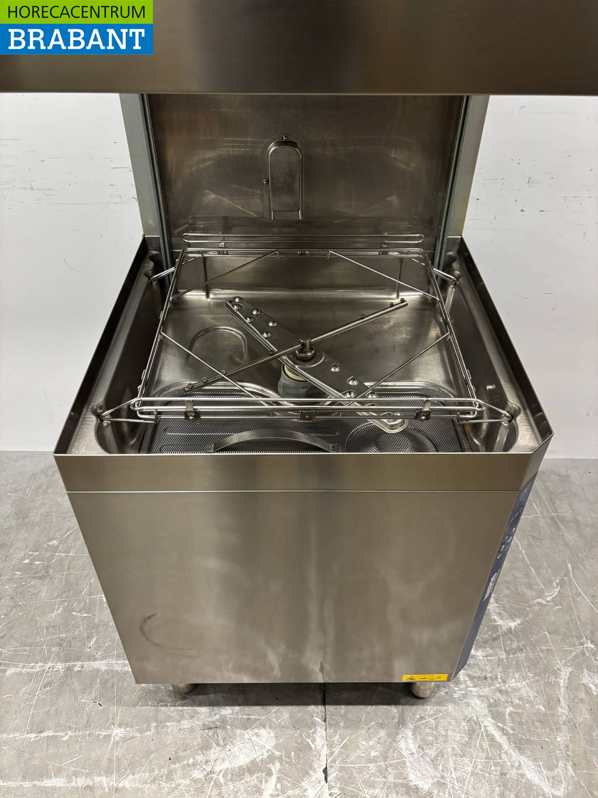 Stainless steel Zanussi HHT8 Sliding dishwasher 400V Catering - Image 4