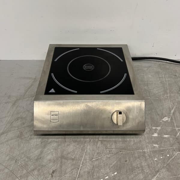 Stainless Steel Metro Induction Cooktop, 3.5 kW, 230V, for the Food Service Industry