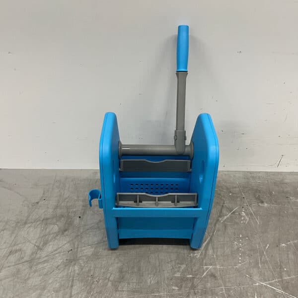 Fantom Wring Press Moppers Blue for the Food Service Industry