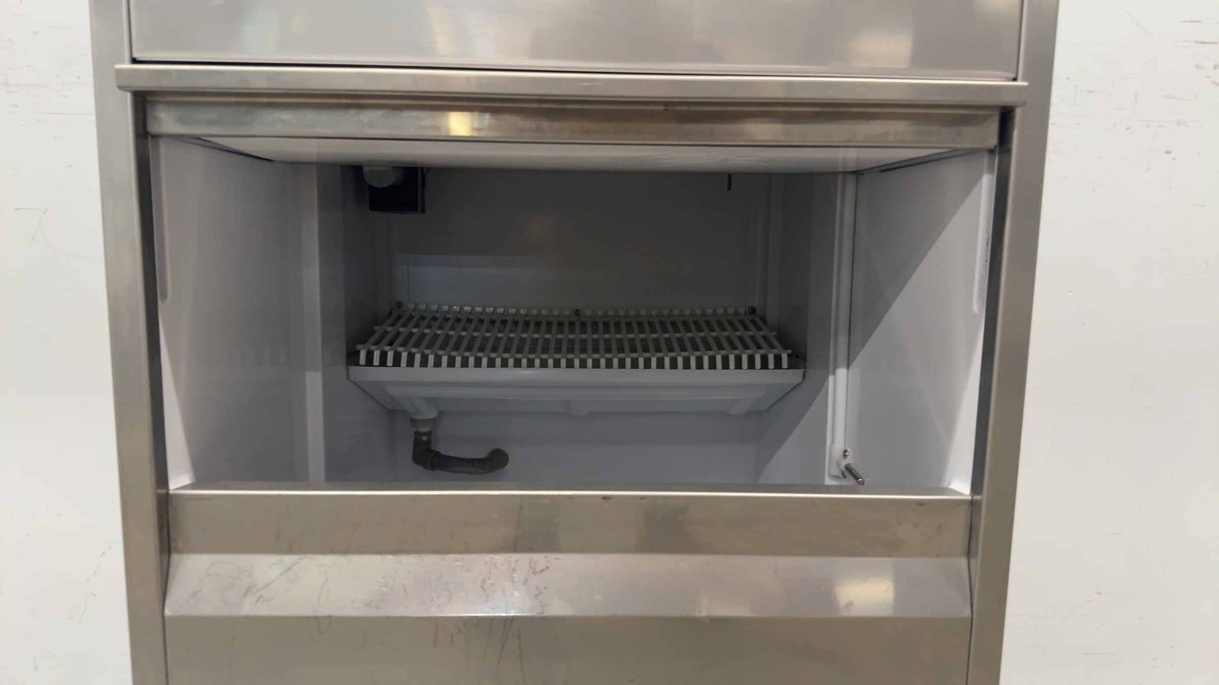 RVS HCB Ijsblokjesmachine 80 kg per dag 25kg bunker 230V Horeca