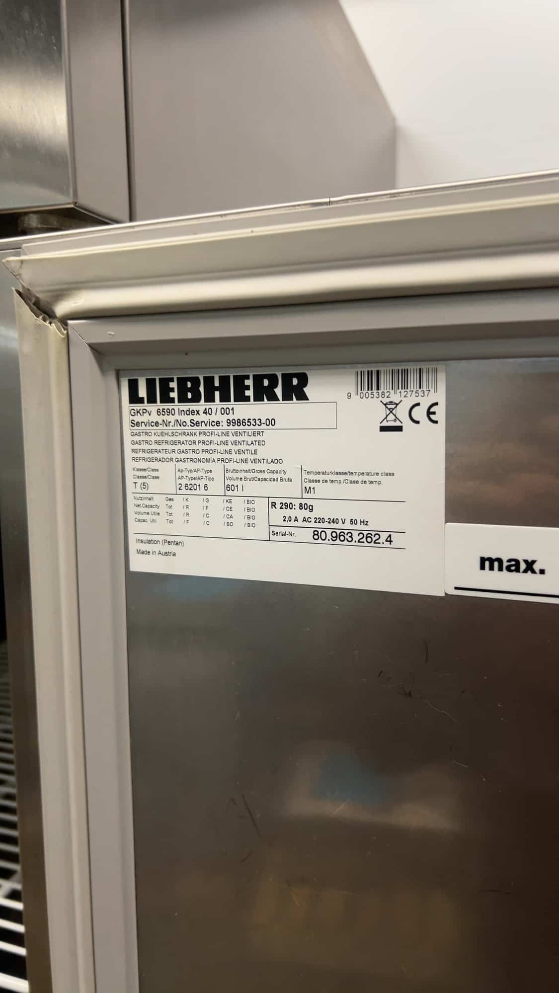 Stainless steel Liebherr Refrigerator 601 liters 230V Horeca