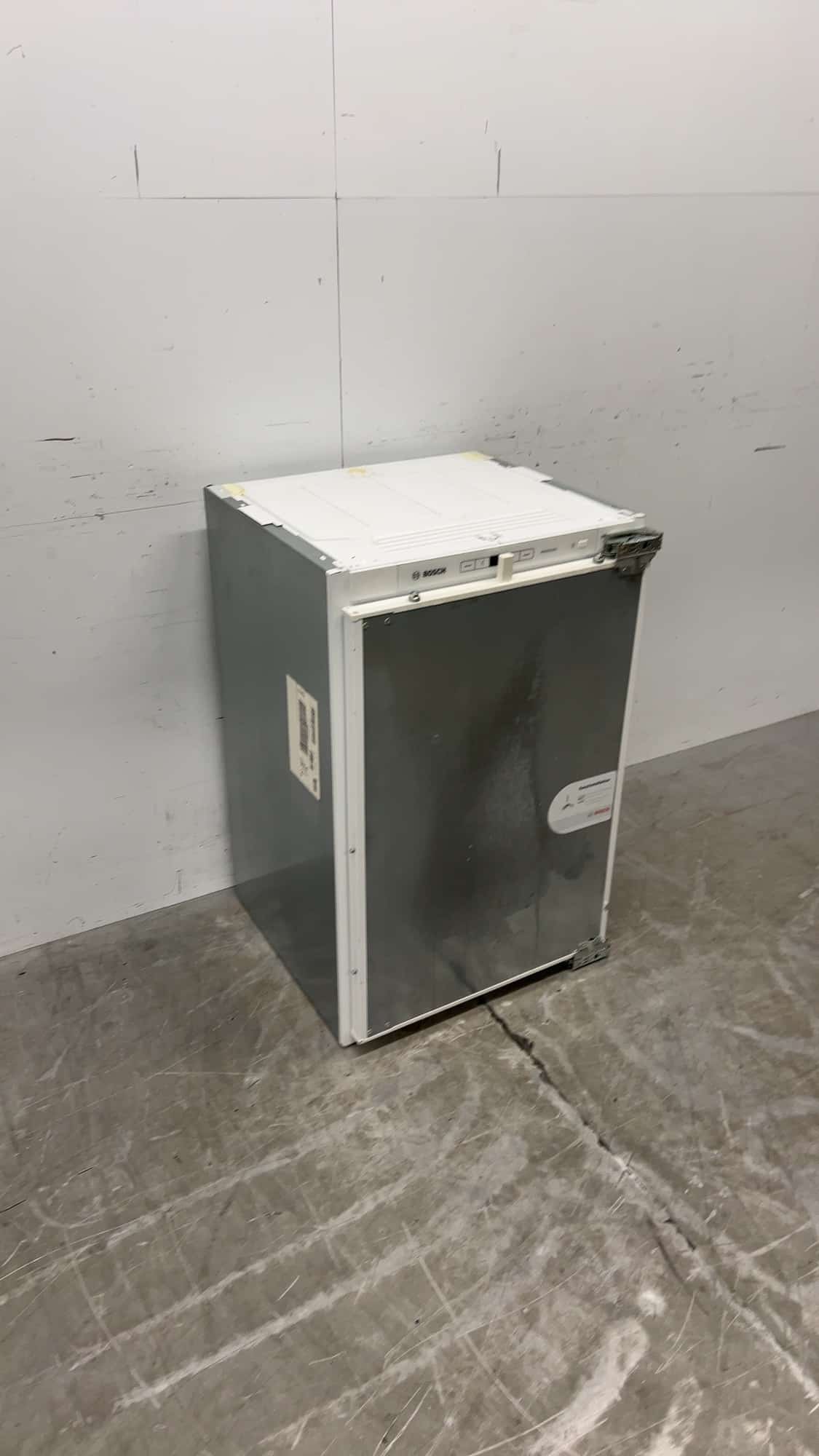 BOSCH KIR21ED30 Built-in Refrigerator, 144 liters, 230V, Commercial Use