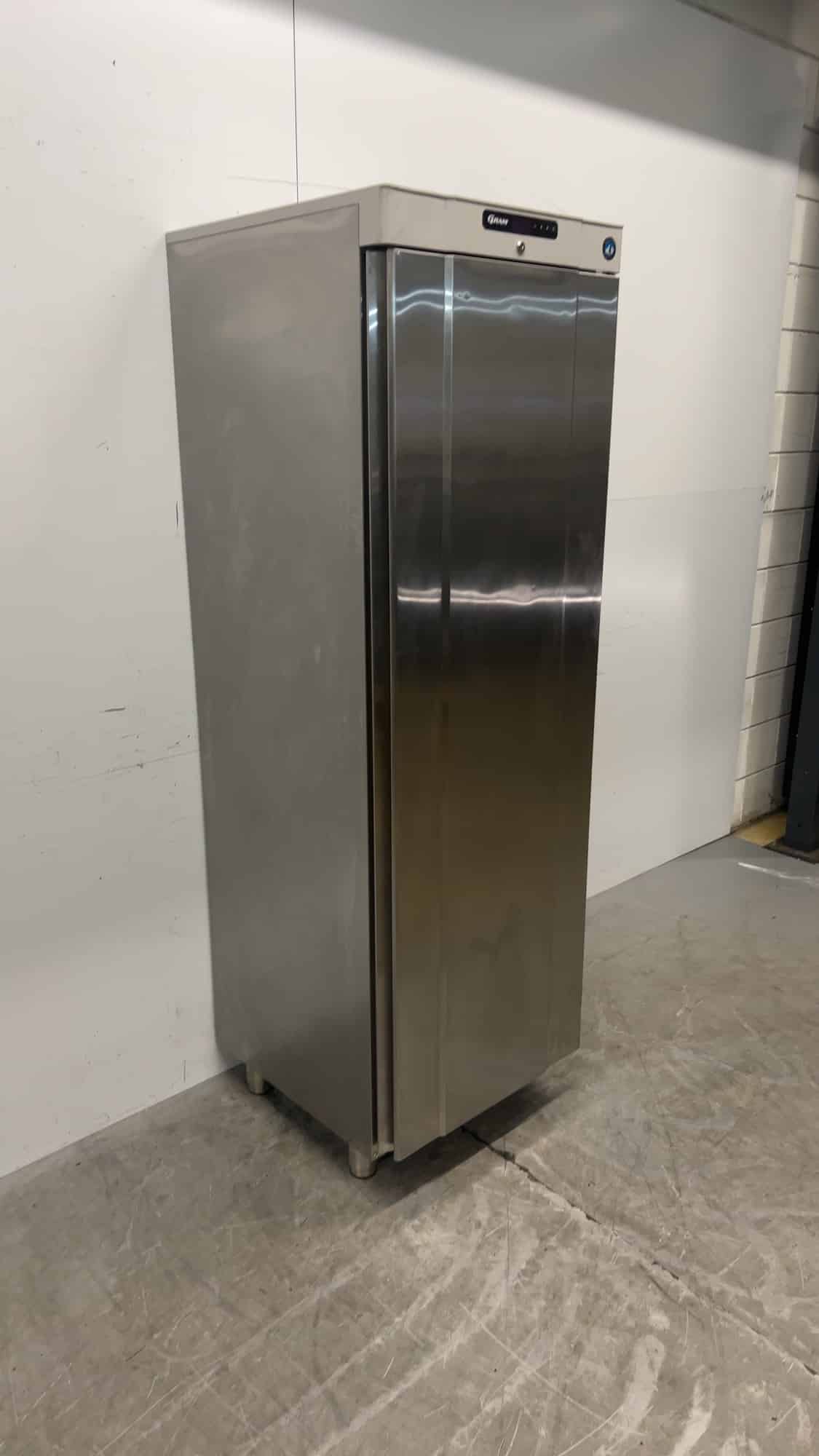 Stainless Steel Hoshizaki K420R Refrigerator, 76 liters, 230V, 60 x 64 x 187.5 cm, Food Service