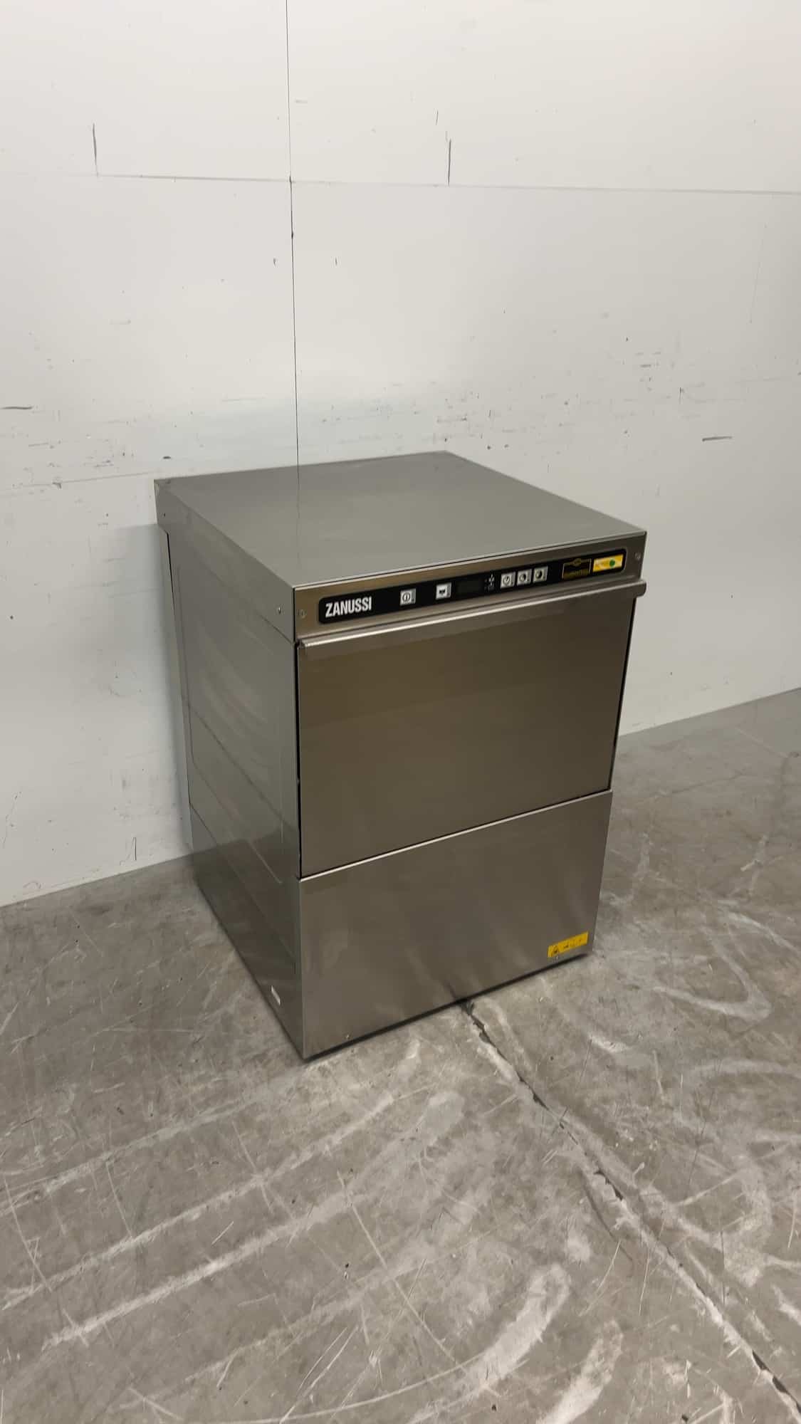 Zanussi ZUCA3 Stainless Steel Dishwasher, 3.6 kW, 230V, 60 x 61 x 83.5 cm, Commercial Use