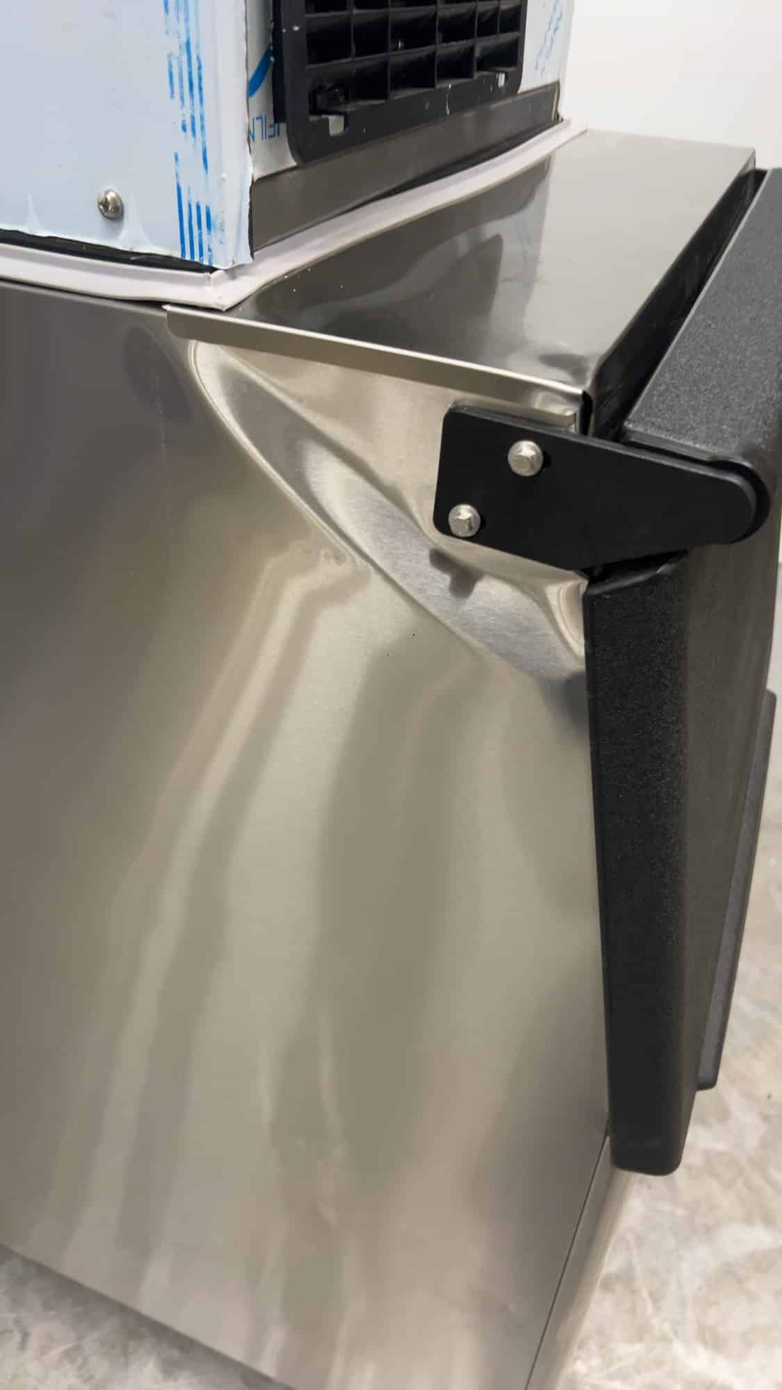 Stainless Steel ITV IQ165A Flake Ice Machine, 130 kg/day, 110 kg hopper, 230 V, Food Service