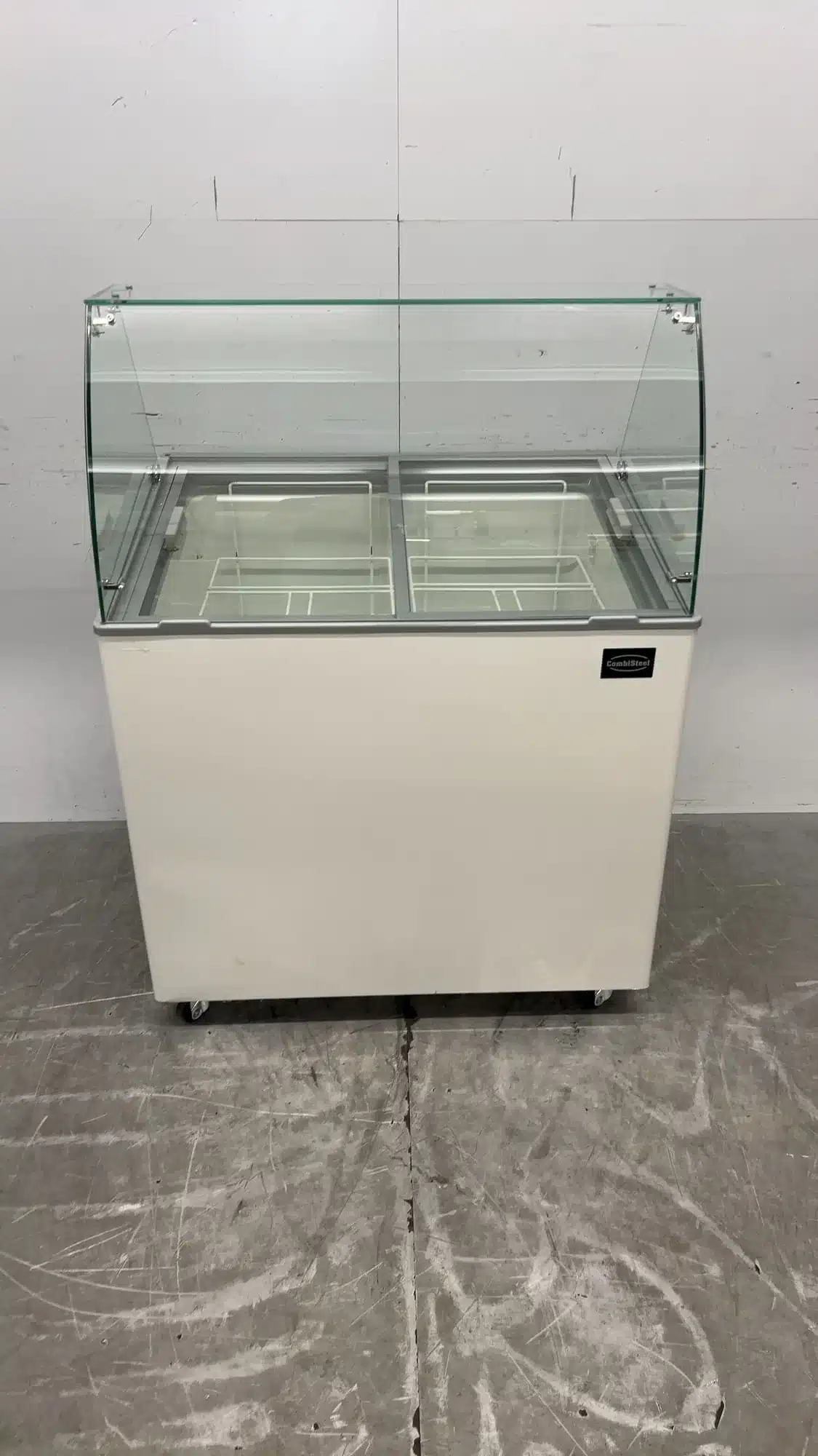 Combisteel Corsica 74720125 Schepijsvitrine 6 x 5 liter 91 x 68 x 123 cm 230V Horeca